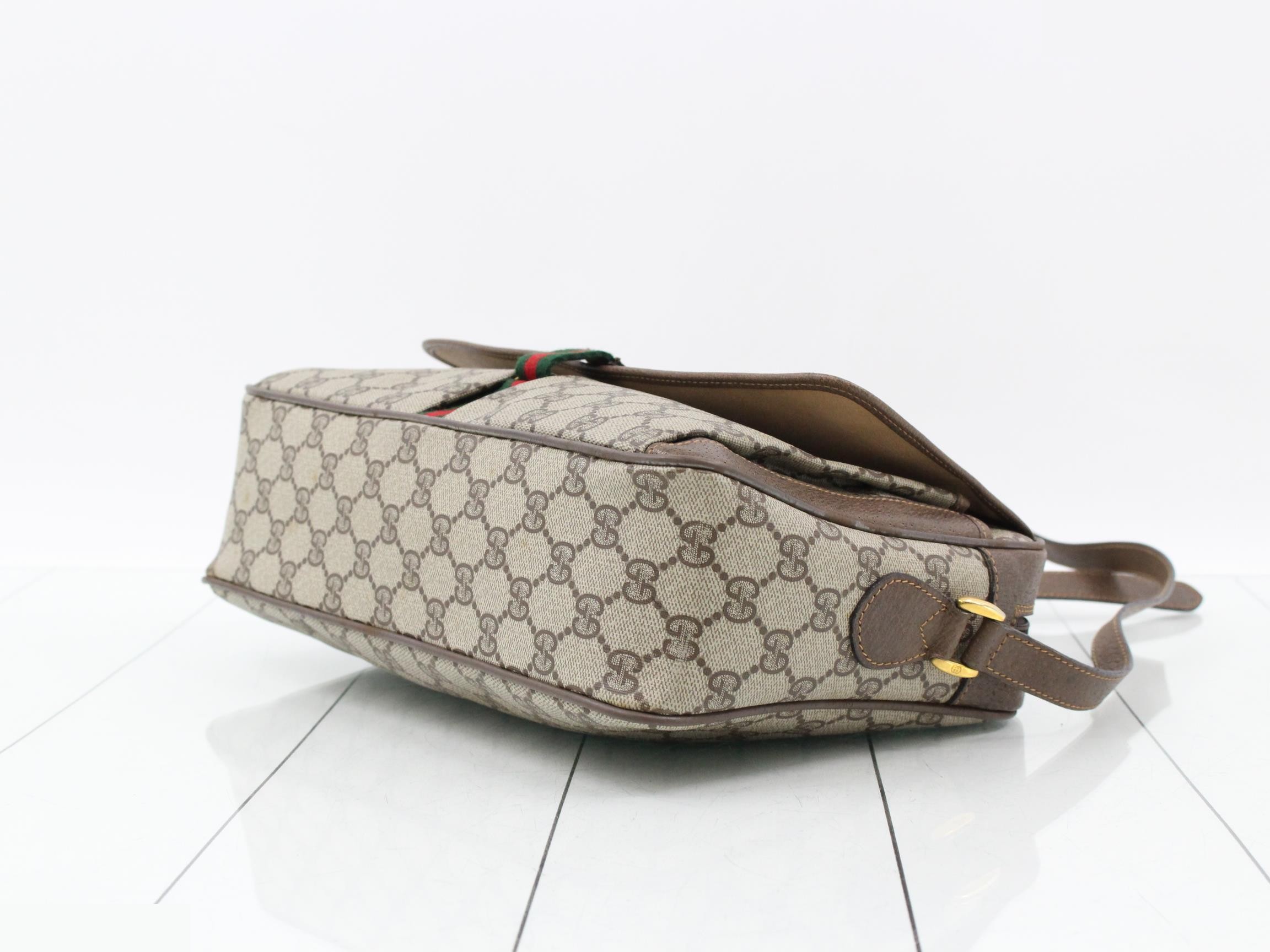 GG Supreme Shoulder Bag — view 6