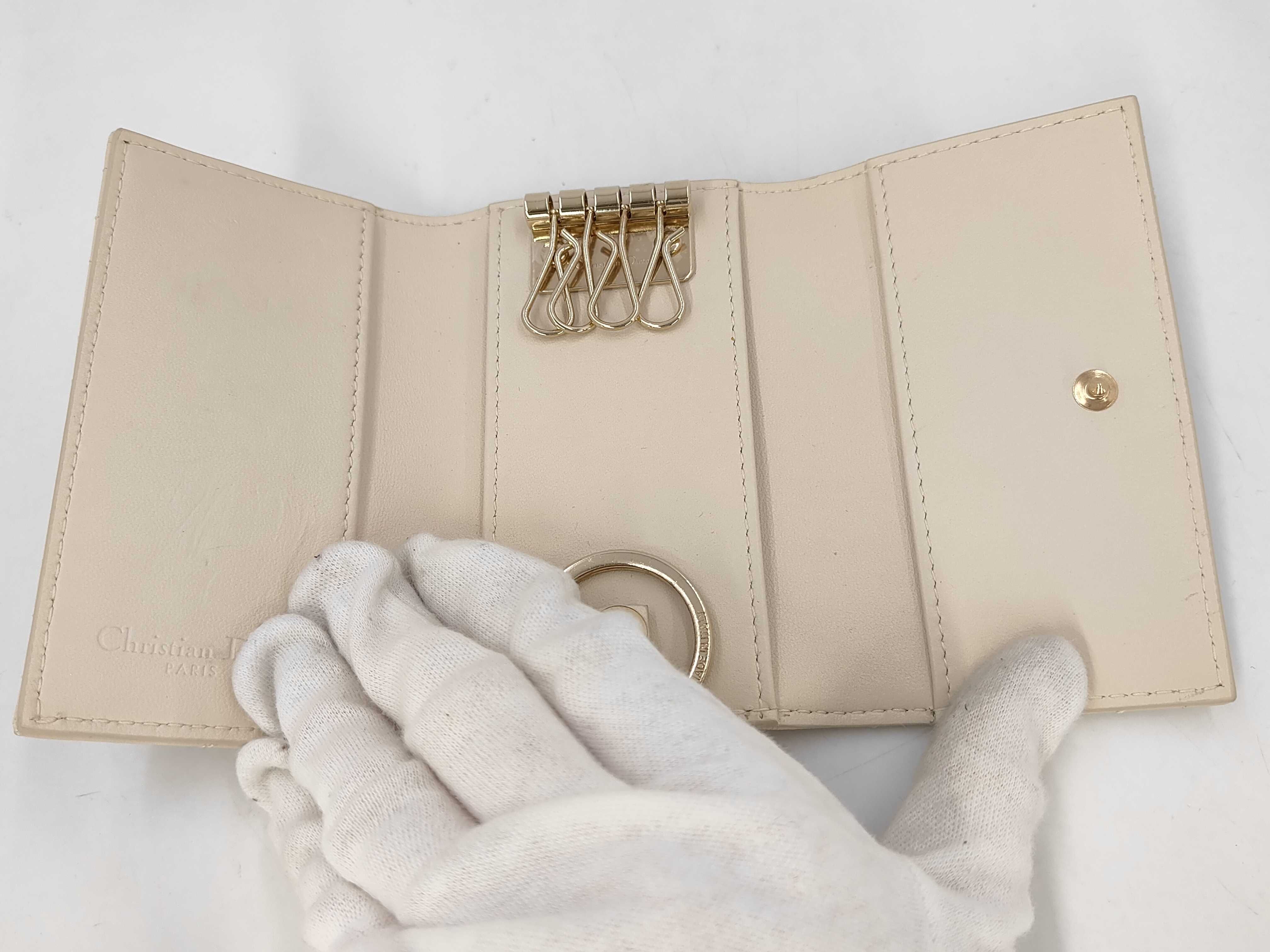 Cannage Key Case Leather Key Case — view 4