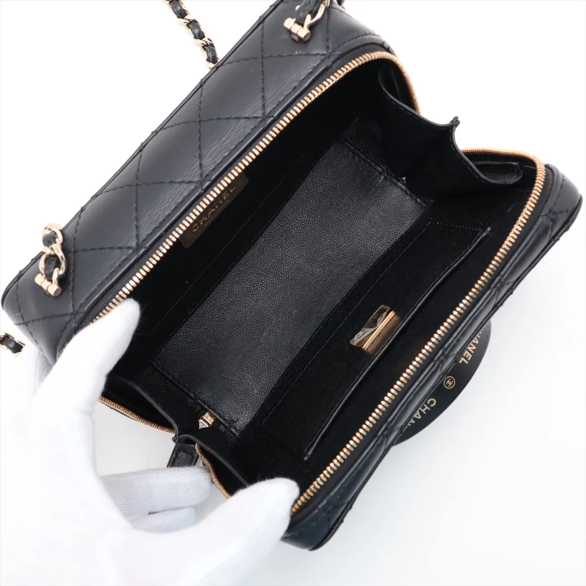 [Individually packaged] Chanel Matelassé Lambskin Chain Shoulder Bag Camera Bag Black Gold Hardware PX7N513A Random Plate AS4817 — view 6