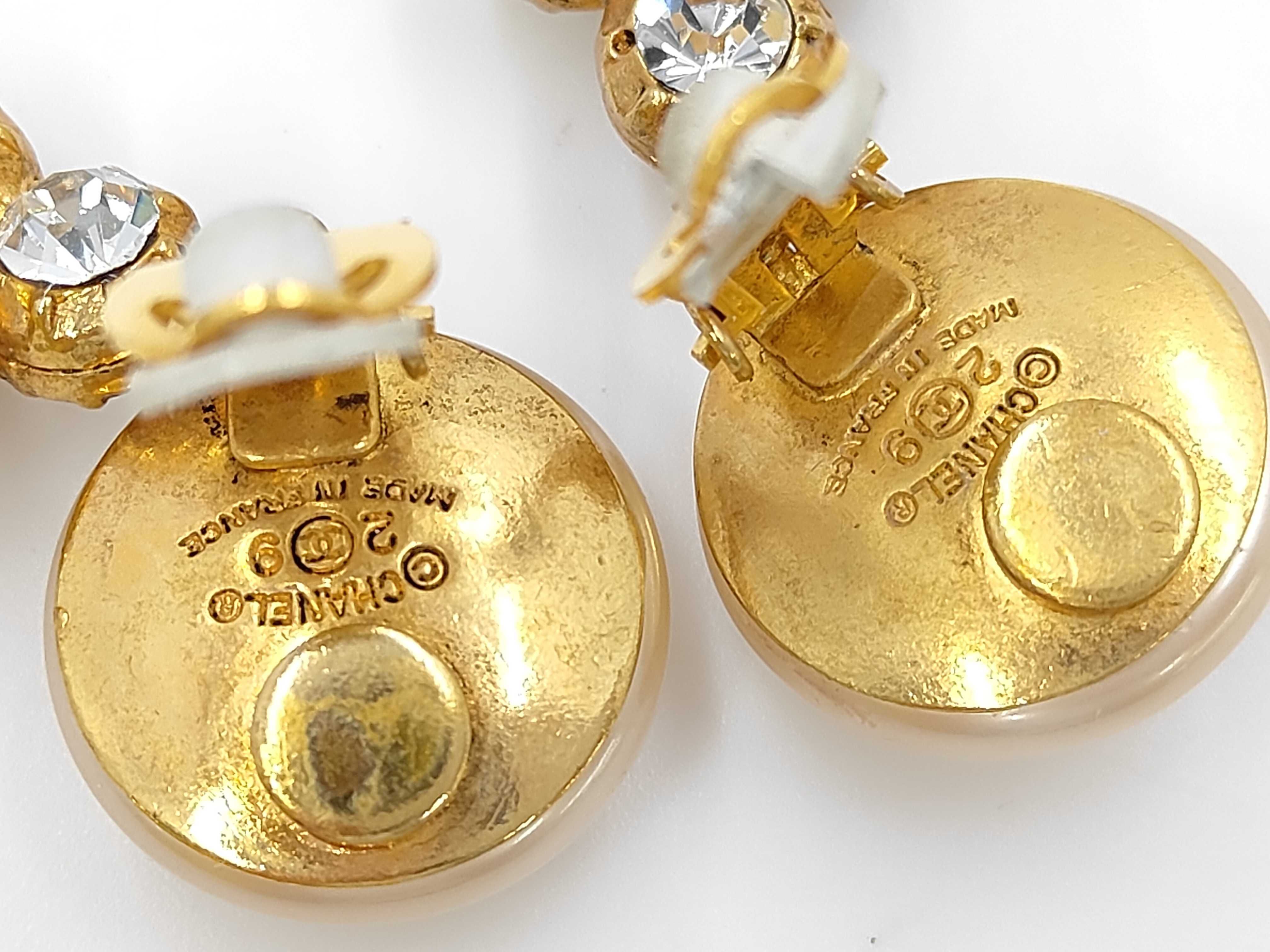 29-stamp Pearl Rhinestone Long Swing Earrings — view 5