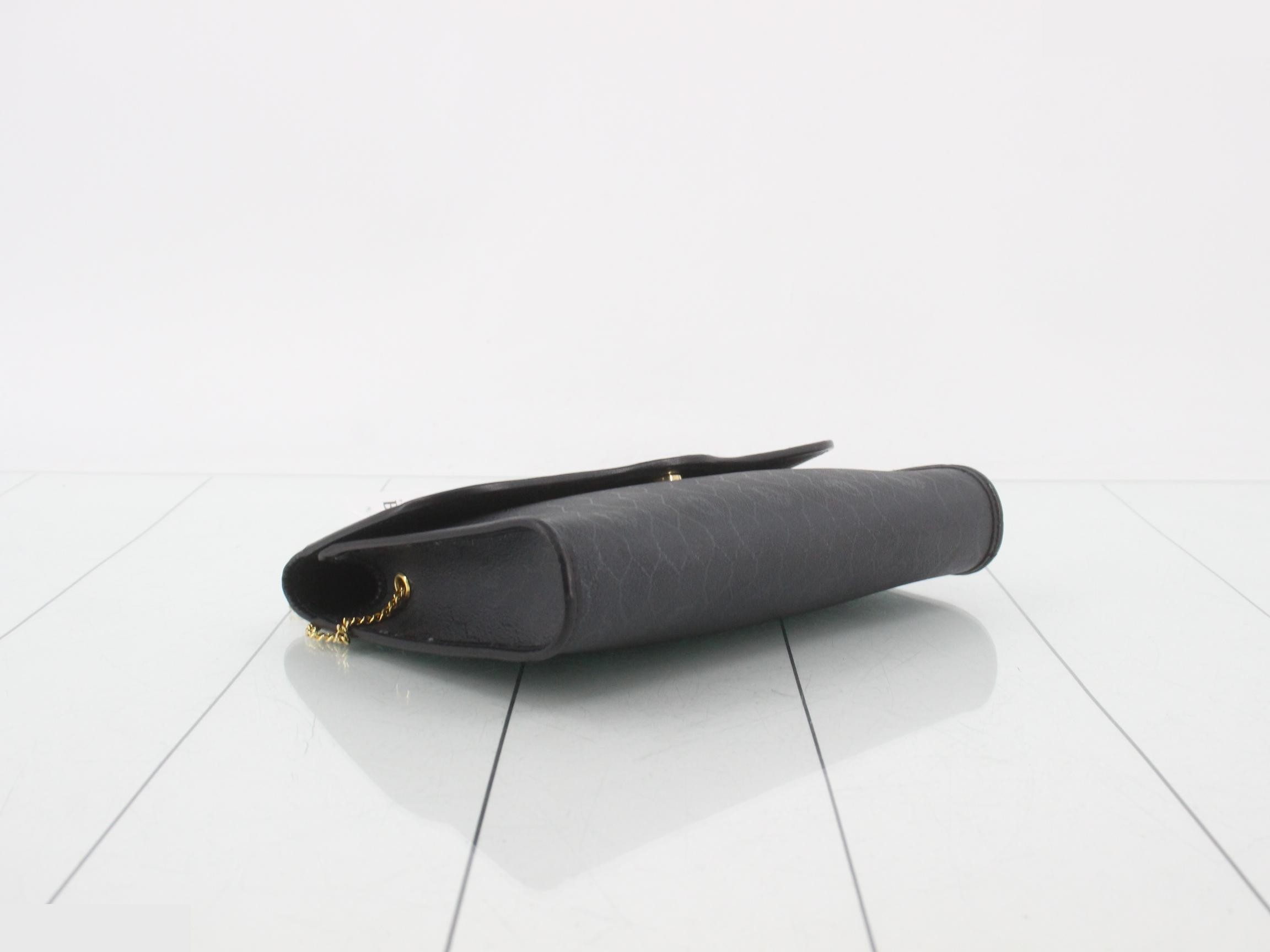 Honeycomb pattern chain shoulder bag — view 5