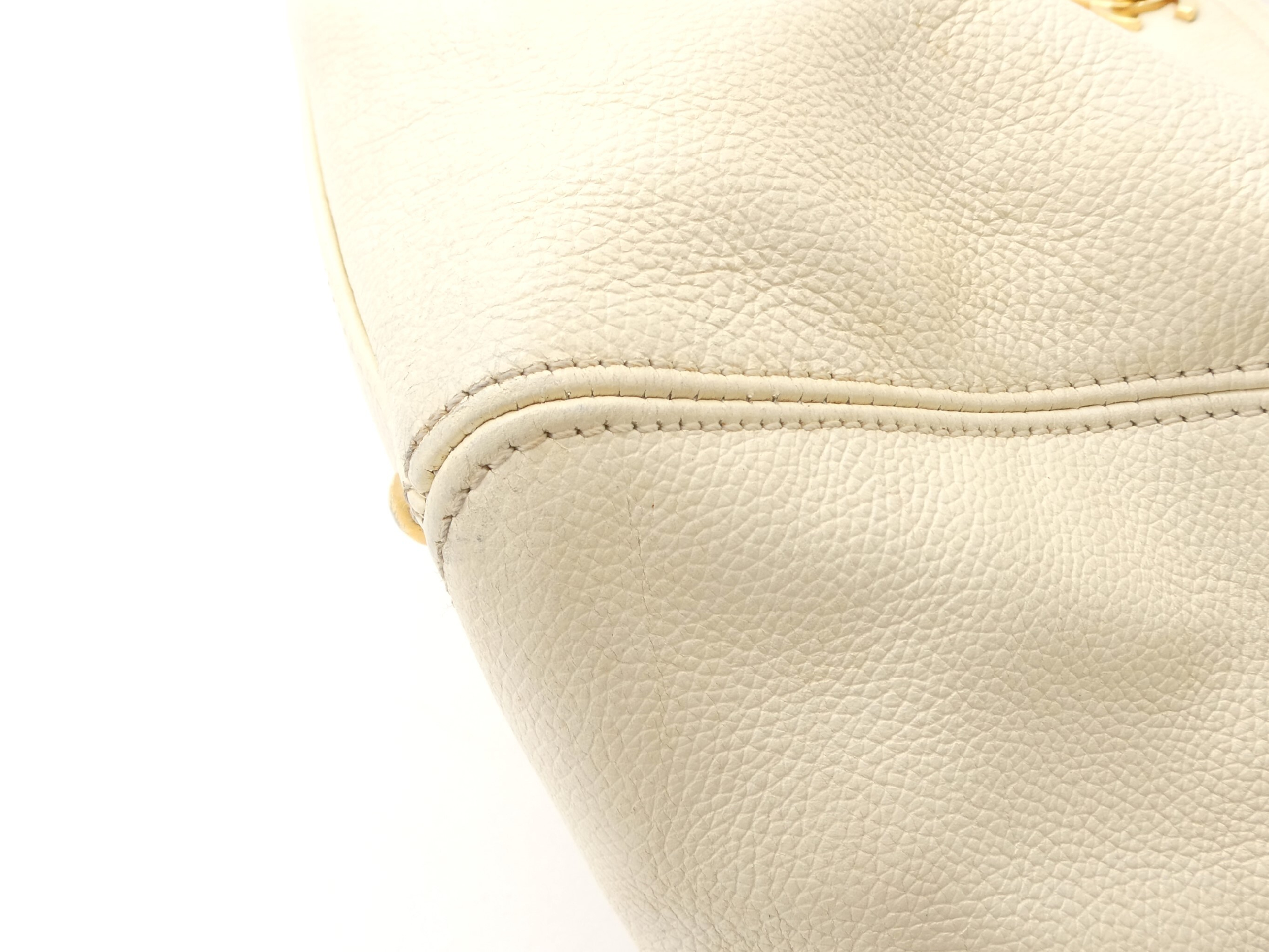 Executive Coco Mark Turnlock Tote Bag — view 11