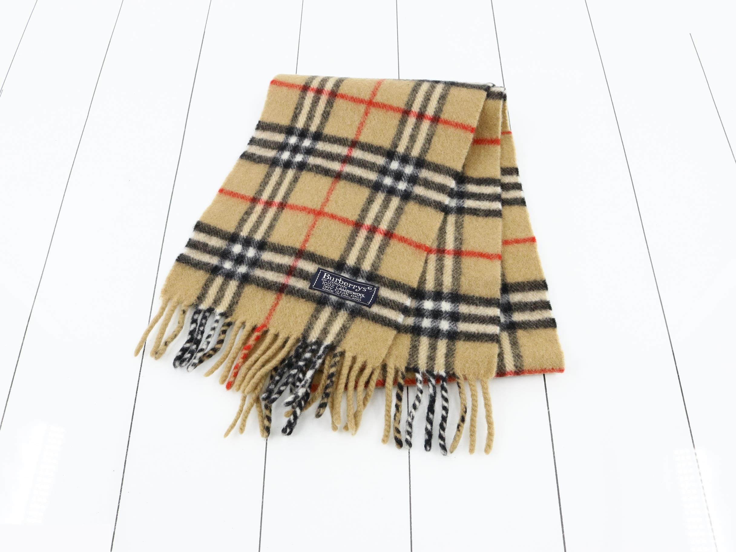 Other lines: Small items, accessories, and scarves — view 2