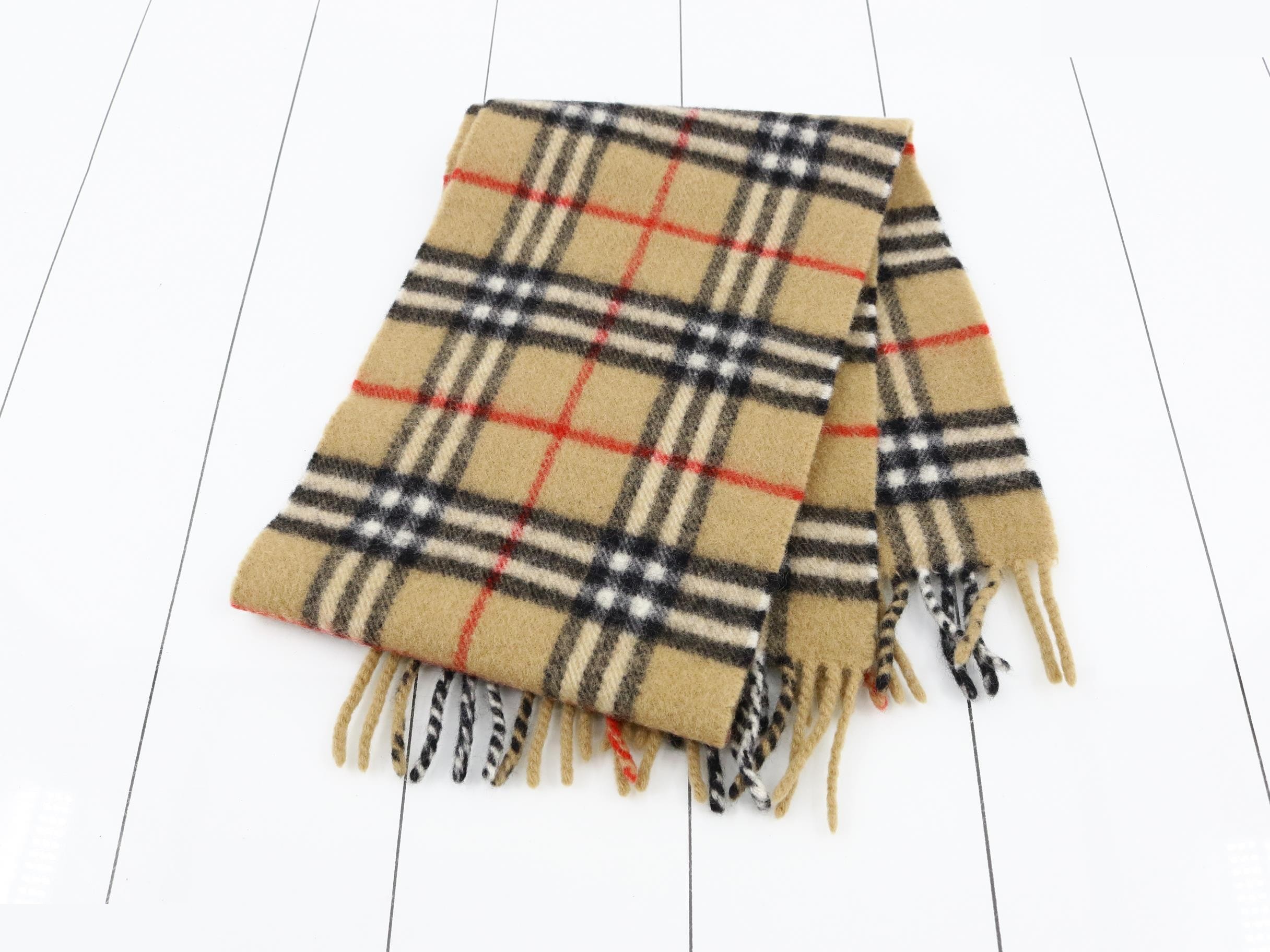 Other lines: Small items, accessories, and scarves — view 3