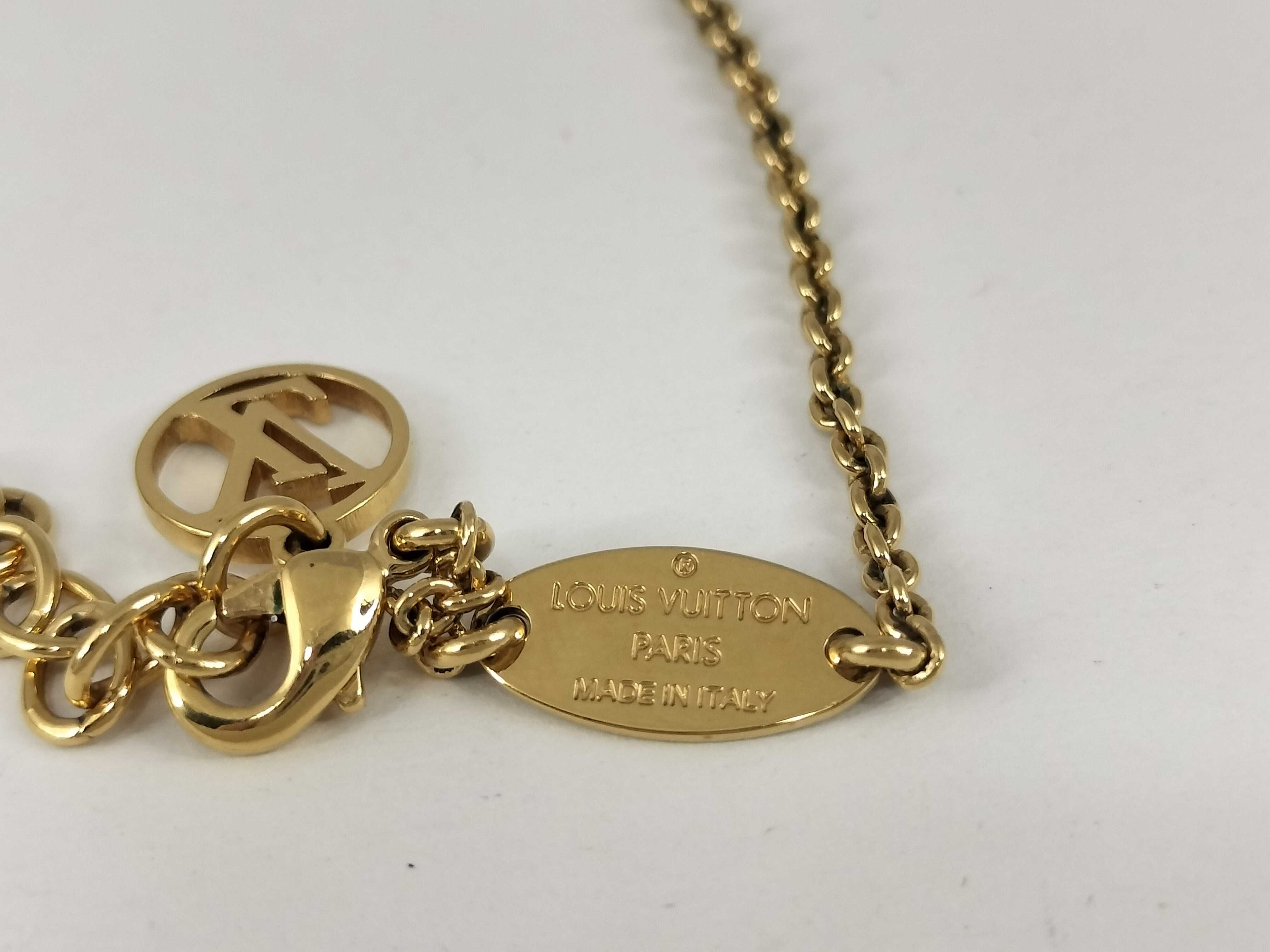 Essential V Gold Necklace — view 6