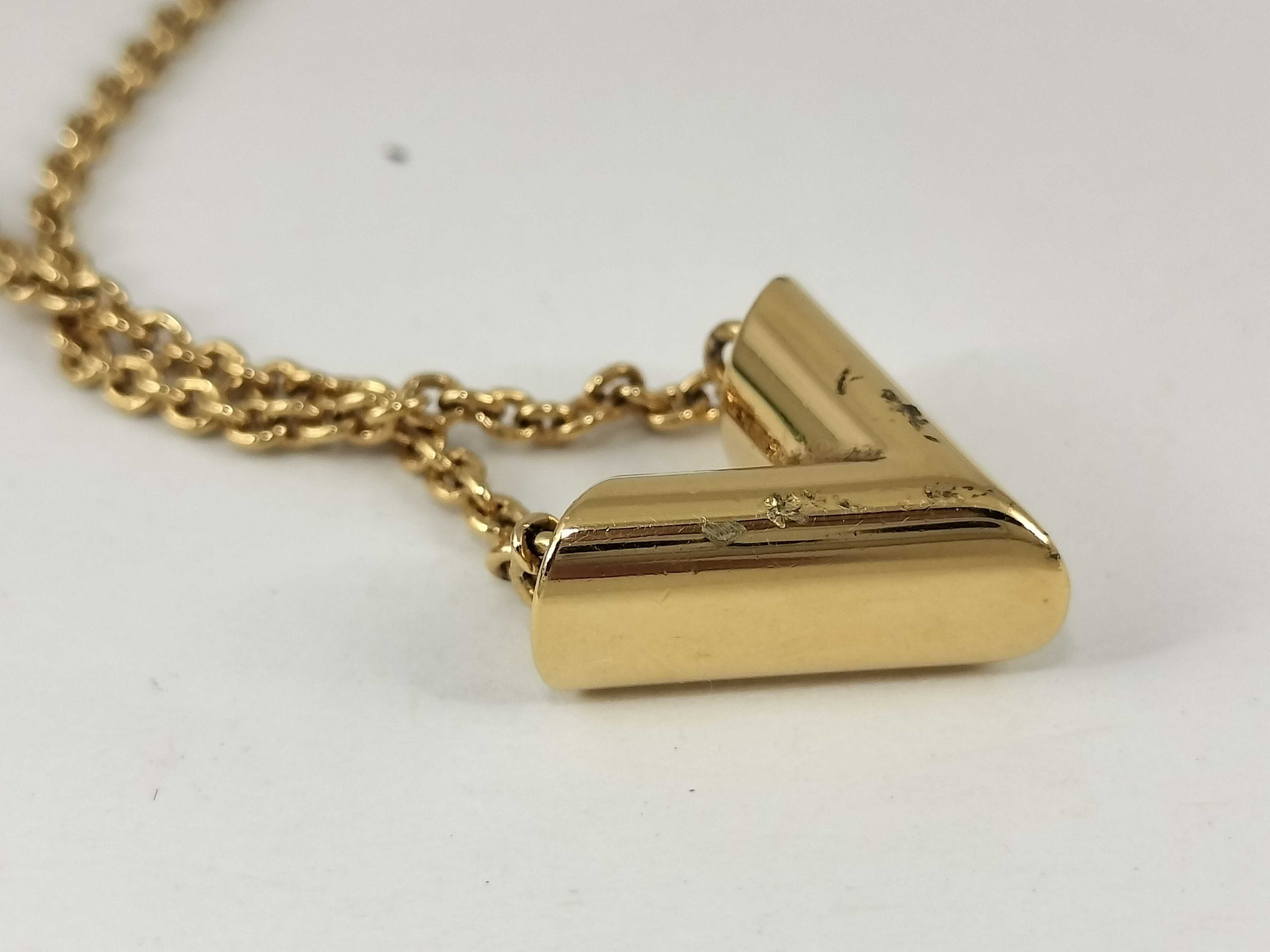 Essential V Gold Necklace — view 8