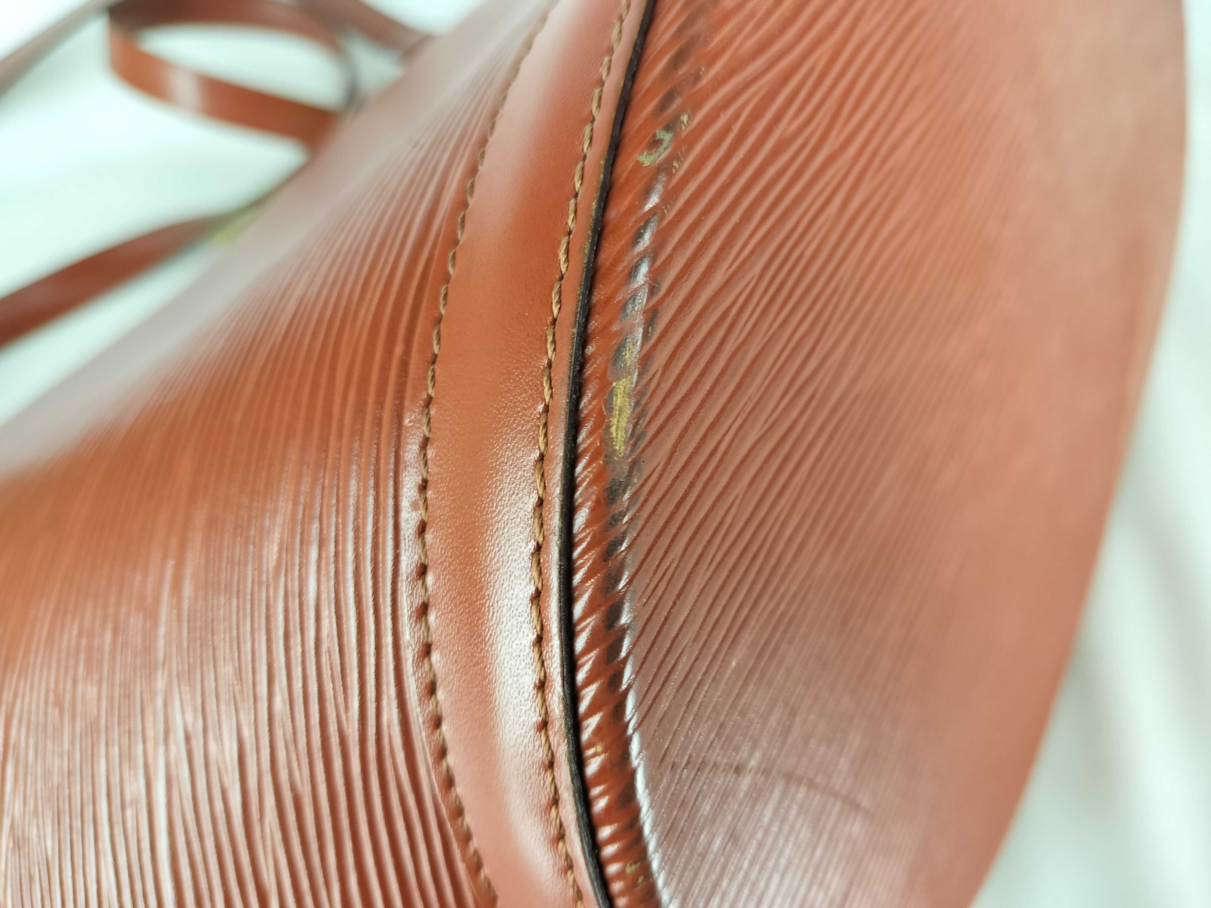 Epi Saint Jacques Shoulder Bag — view 3