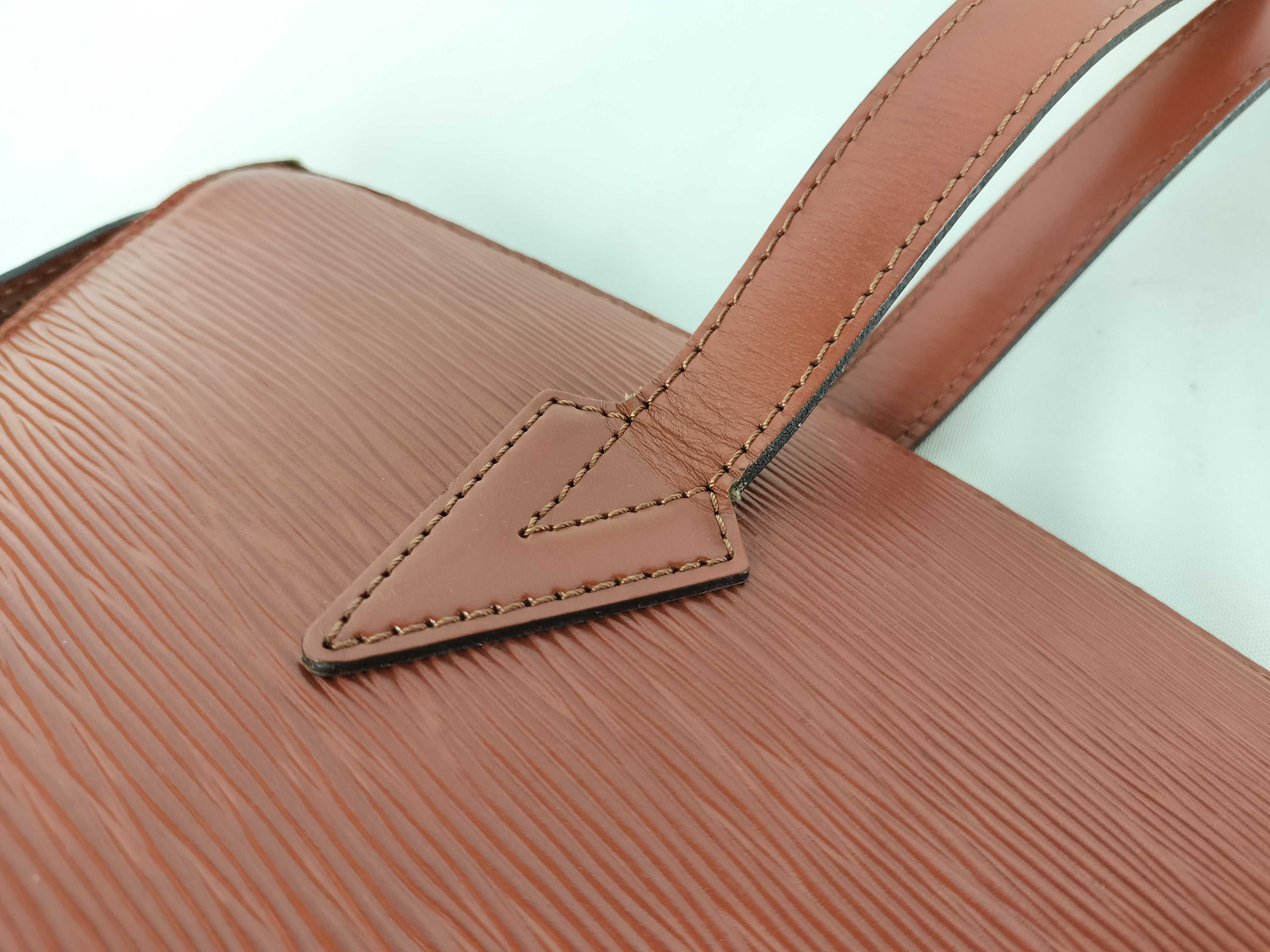 Epi Saint Jacques Shoulder Bag — view 5