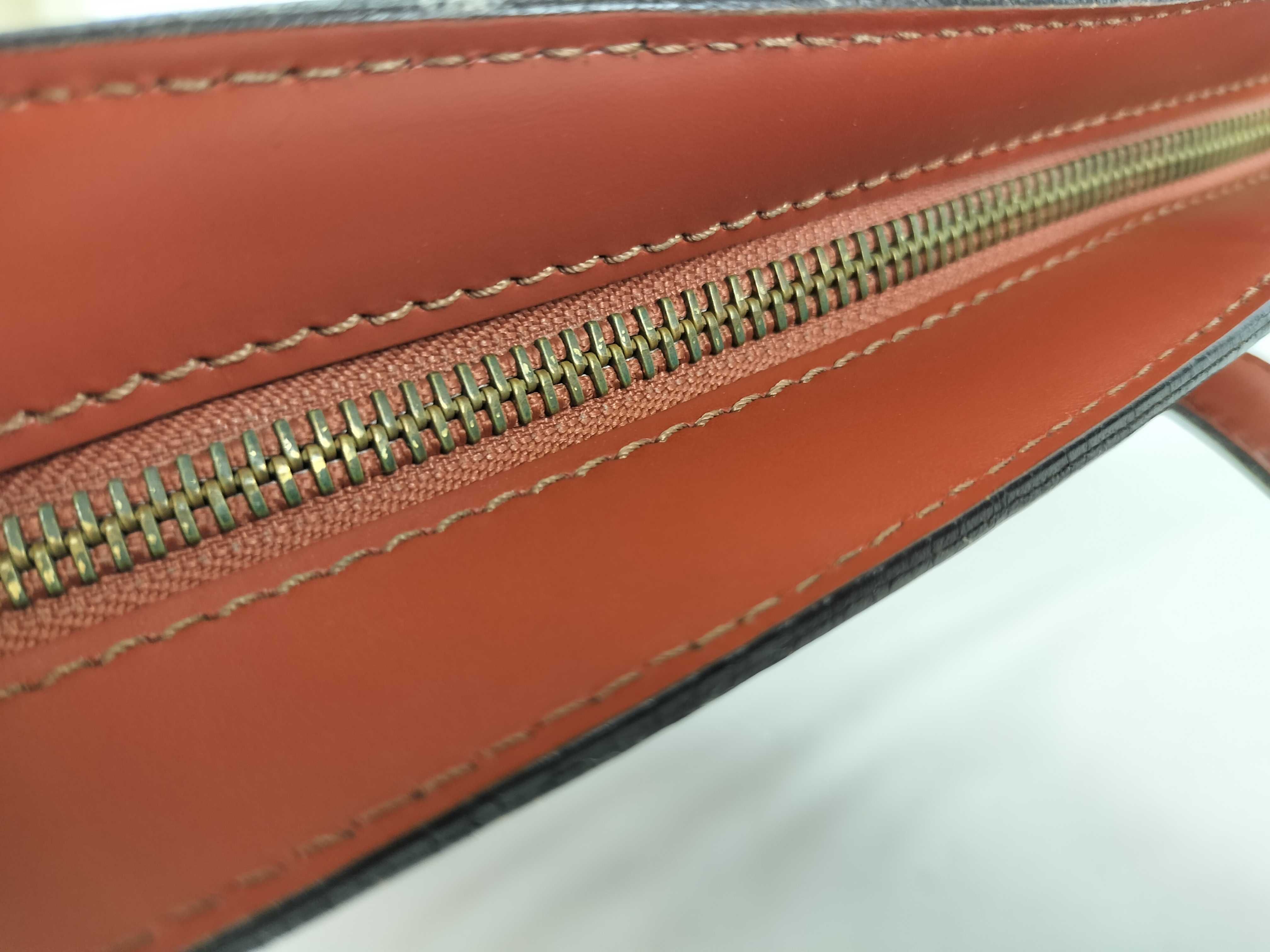 Epi Saint Jacques Shoulder Bag — view 8