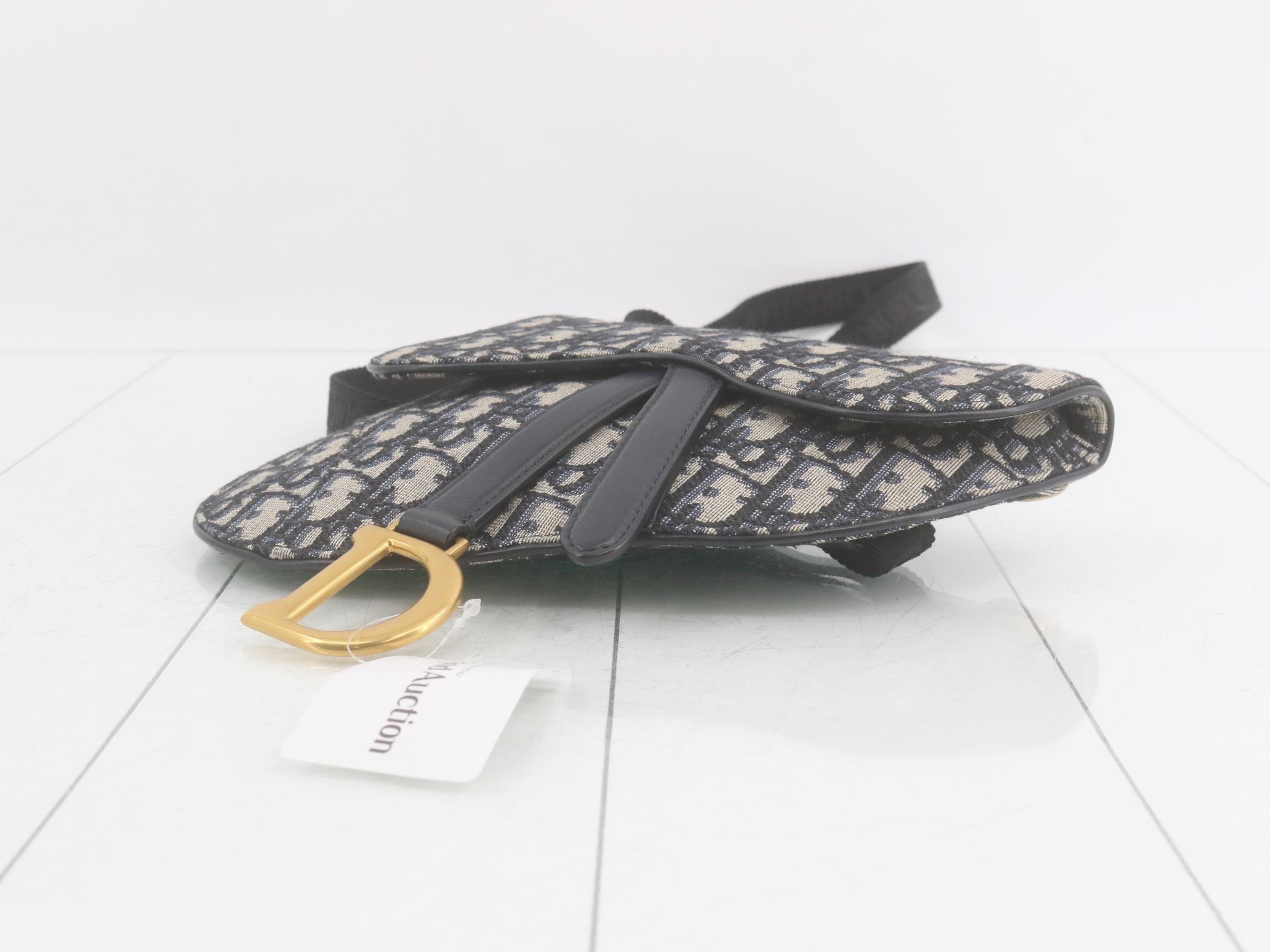 Saddlebag Oblique Waist Bag — view 6