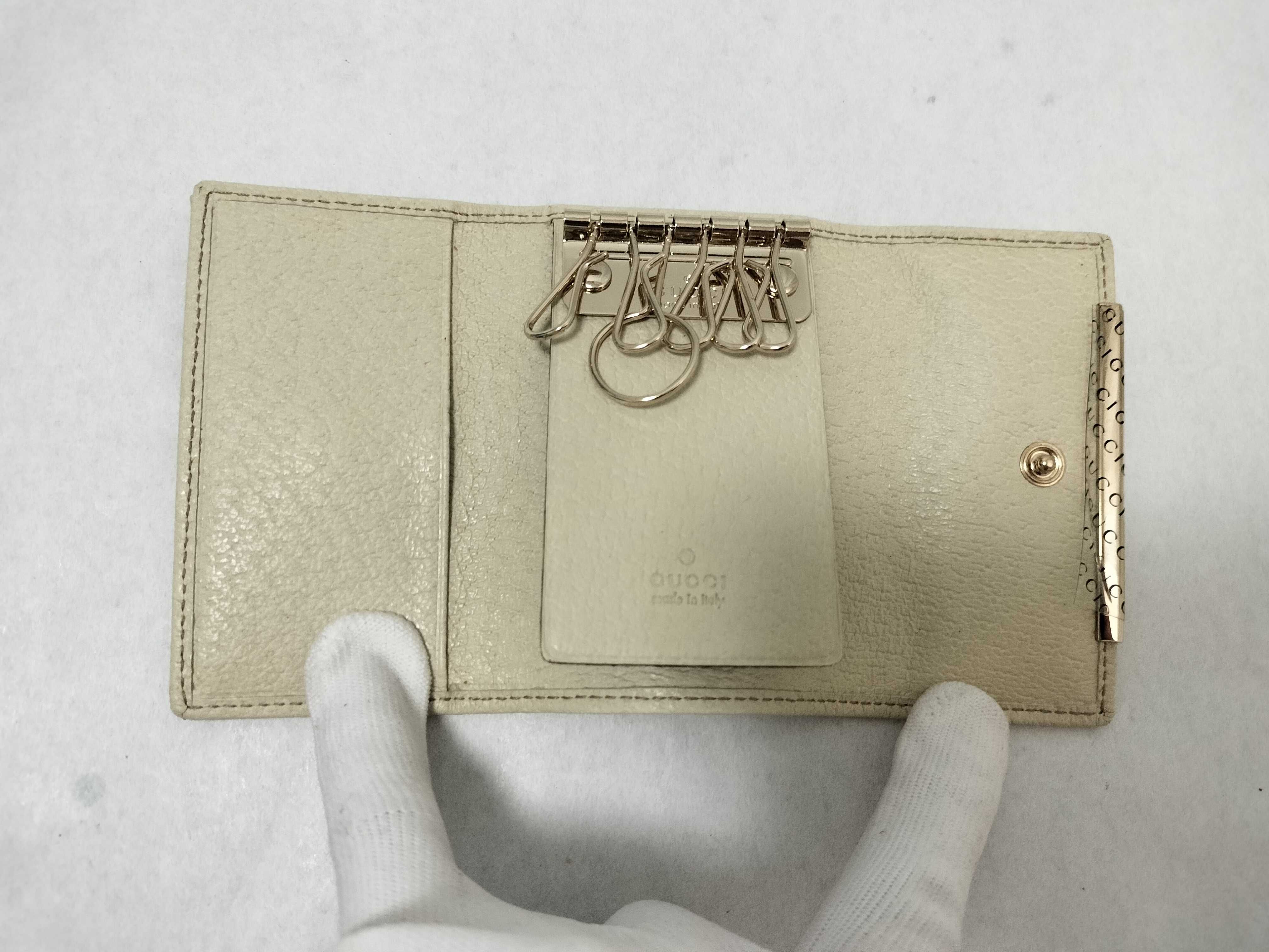 GG Canvas Key Case — view 8