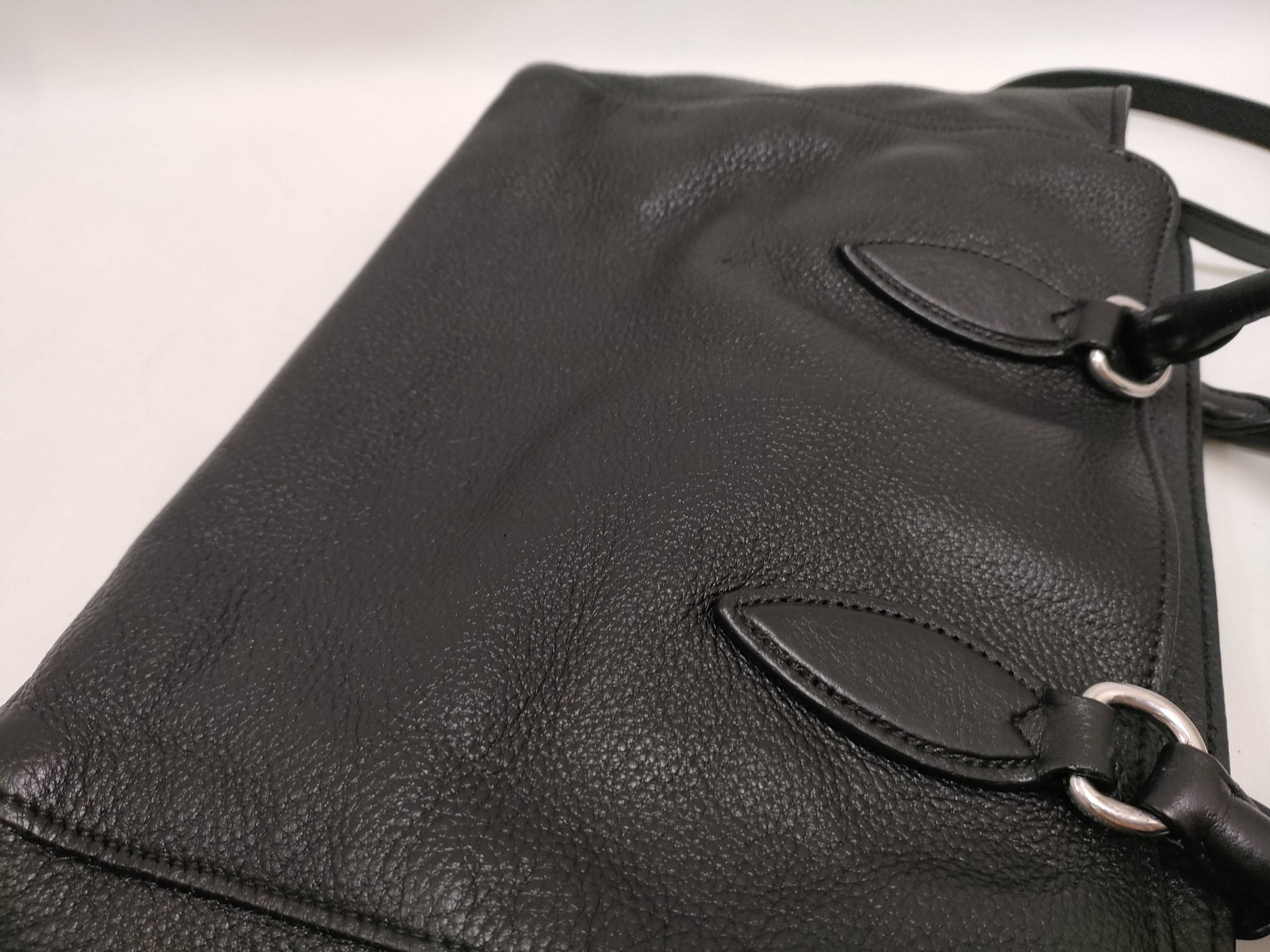 grained leather handbag/shoulder bag, black, cereal, clochette style shoulder bag — view 15