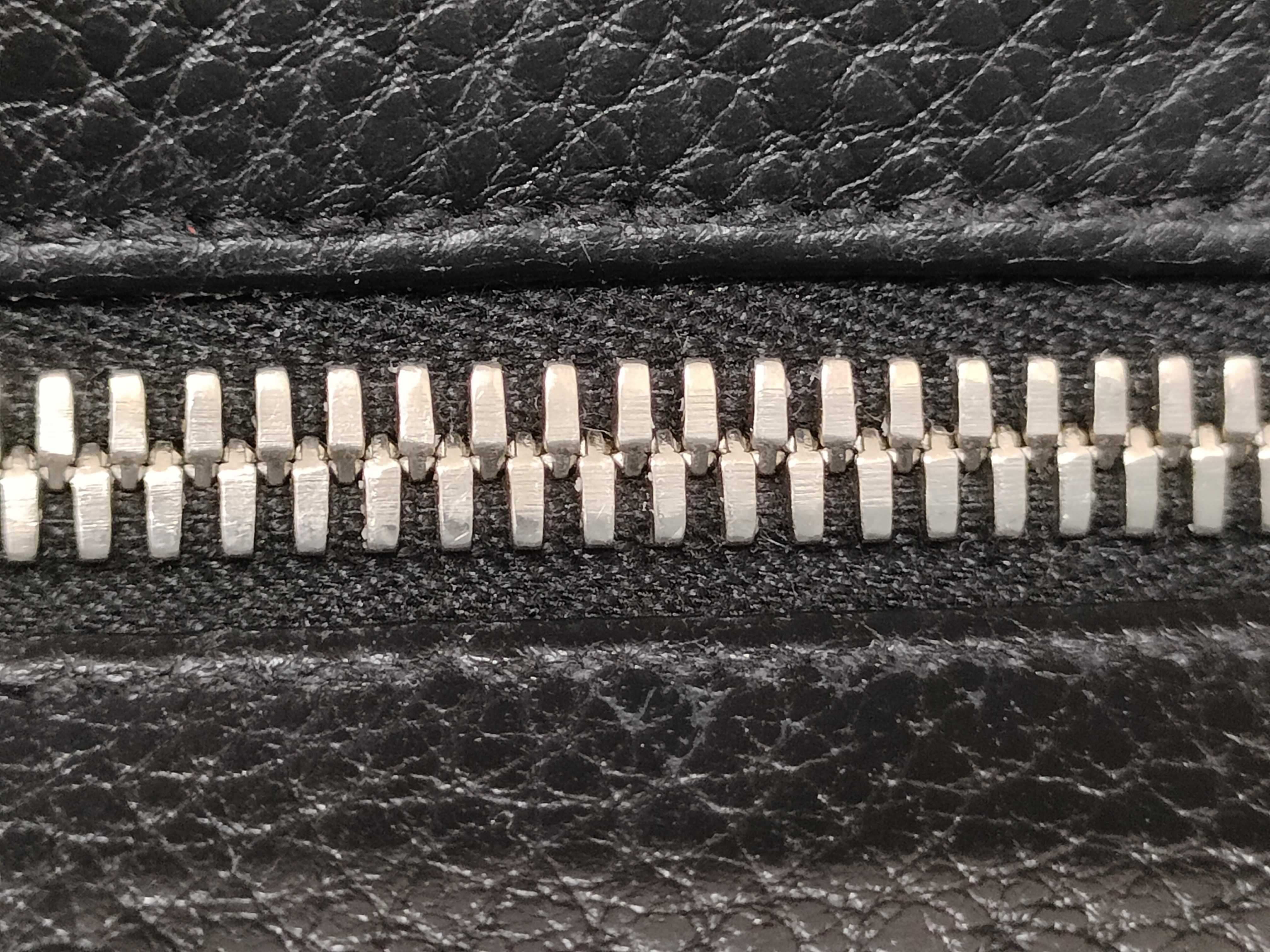 grained leather handbag/shoulder bag, black, cereal, clochette style shoulder bag — view 6