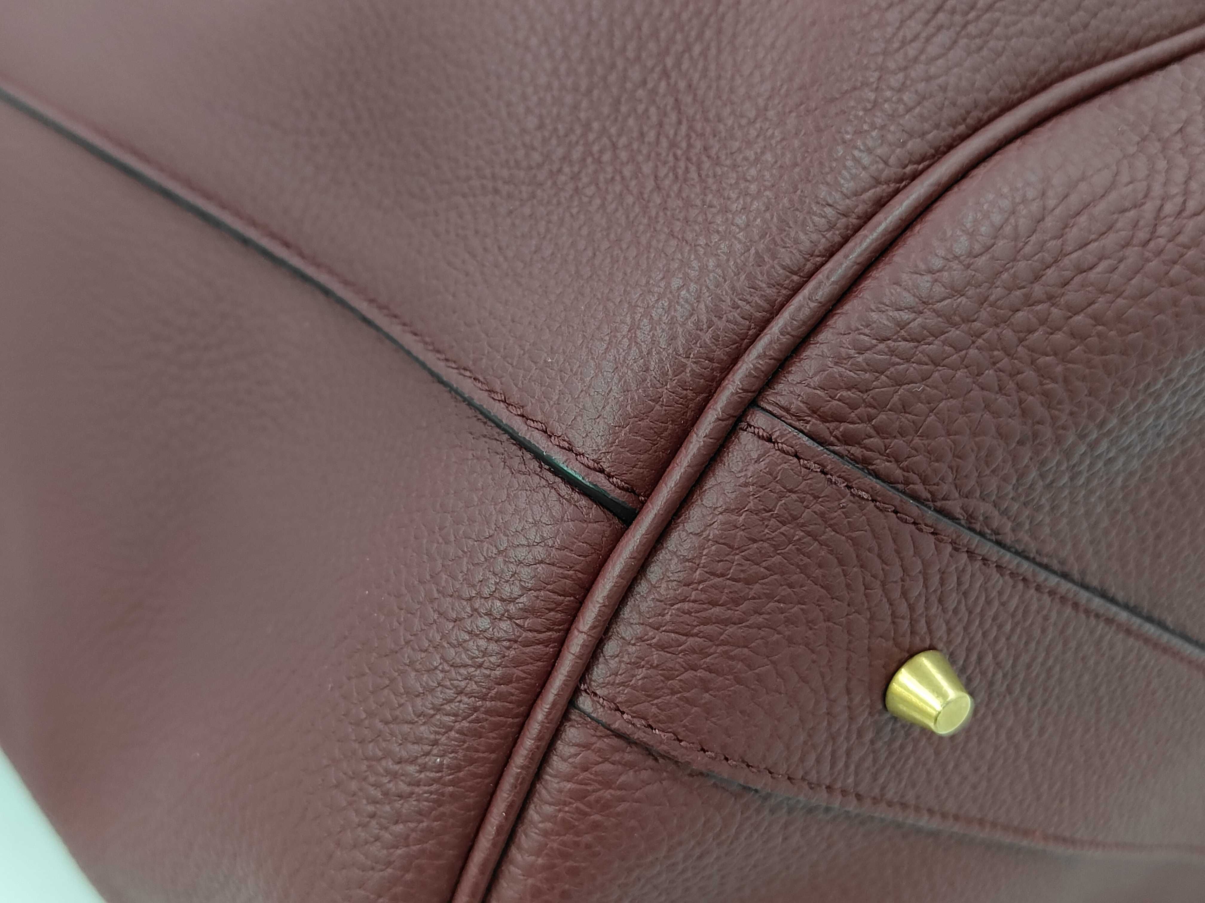 One-Shoulder Bag Leather Shoulder Bag — view 9