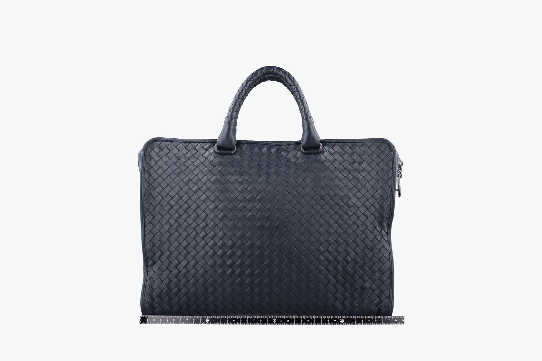 Intrecciato lambskin, navy — view 2
