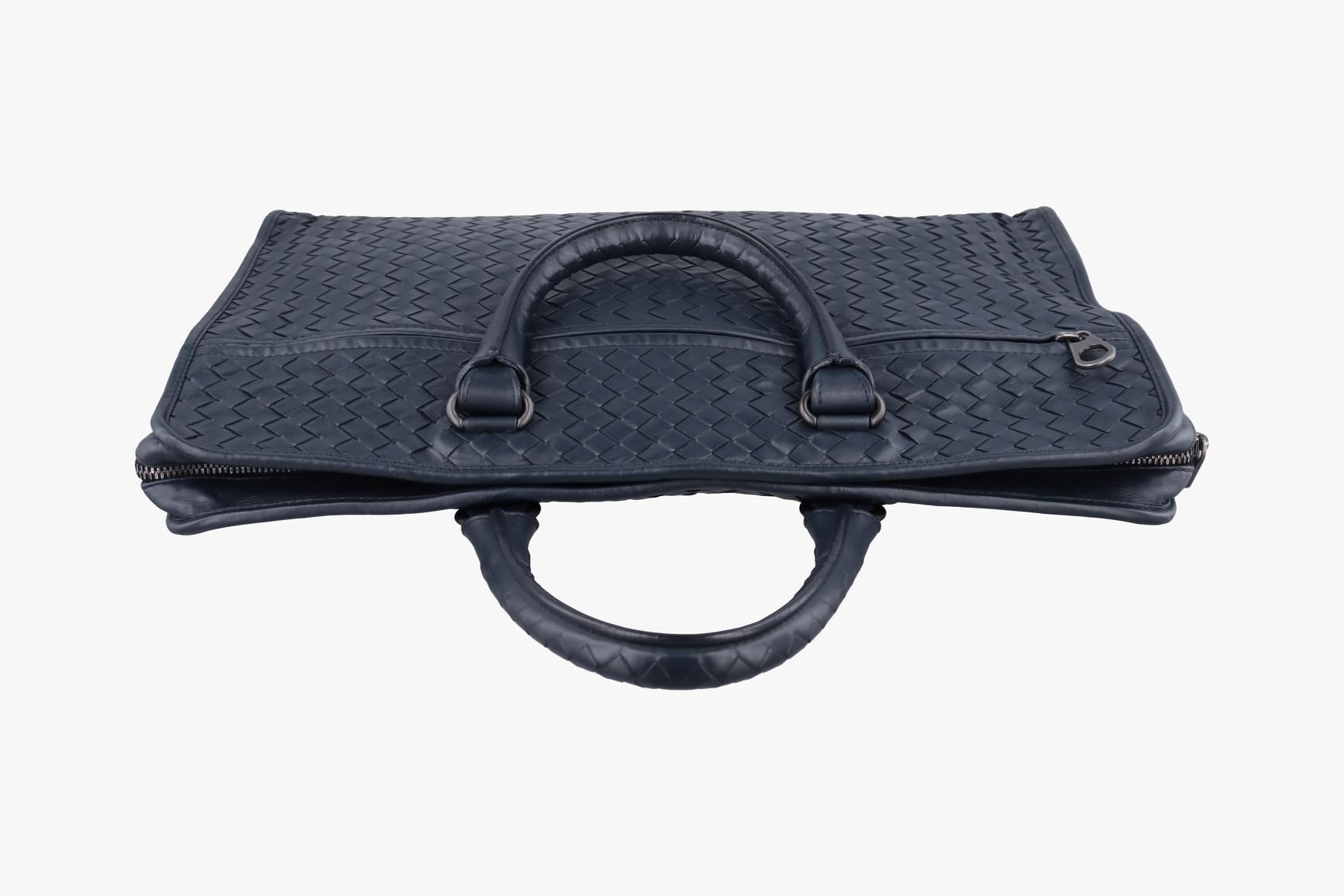 Intrecciato lambskin, navy — view 5