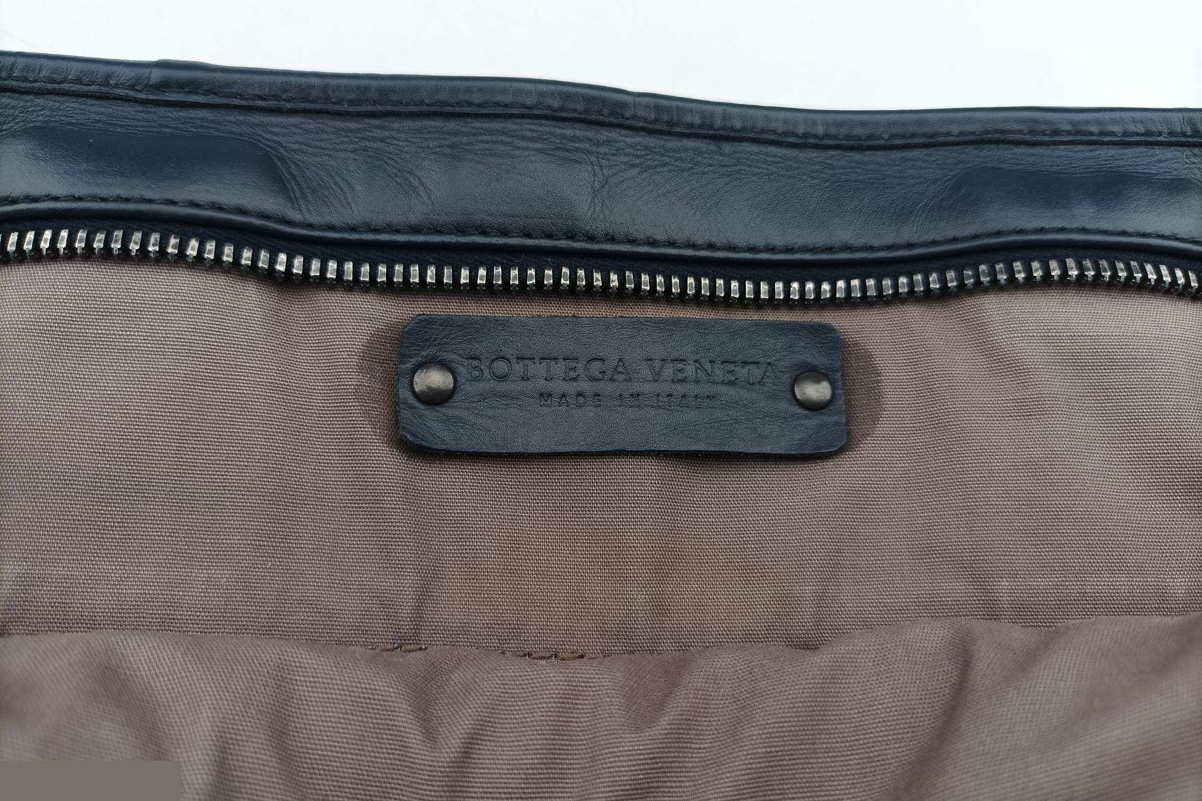 Intrecciato lambskin, navy — view 7