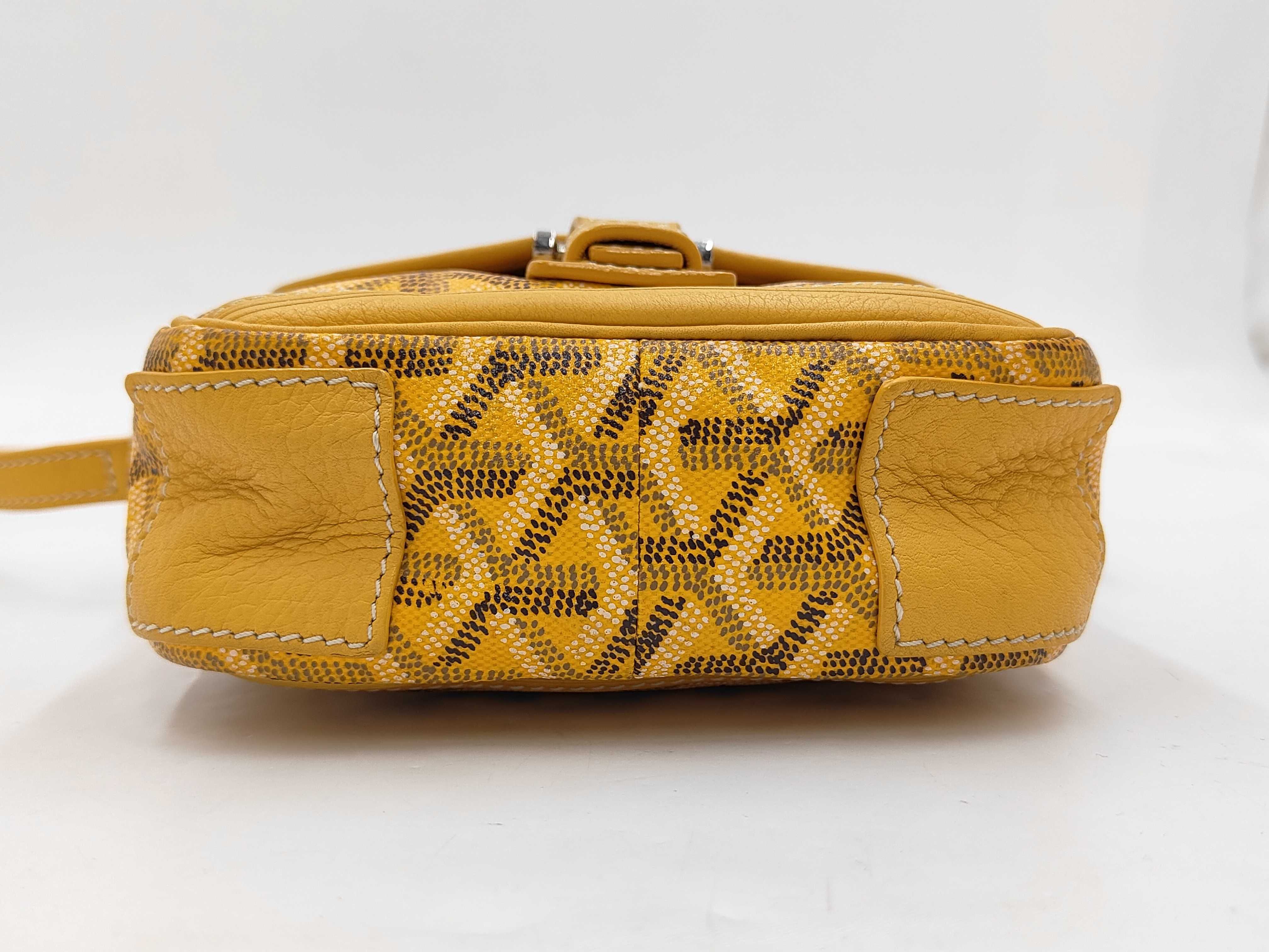 Grand Bleu PM Yellow Goyard Shoulder Bag — view 6