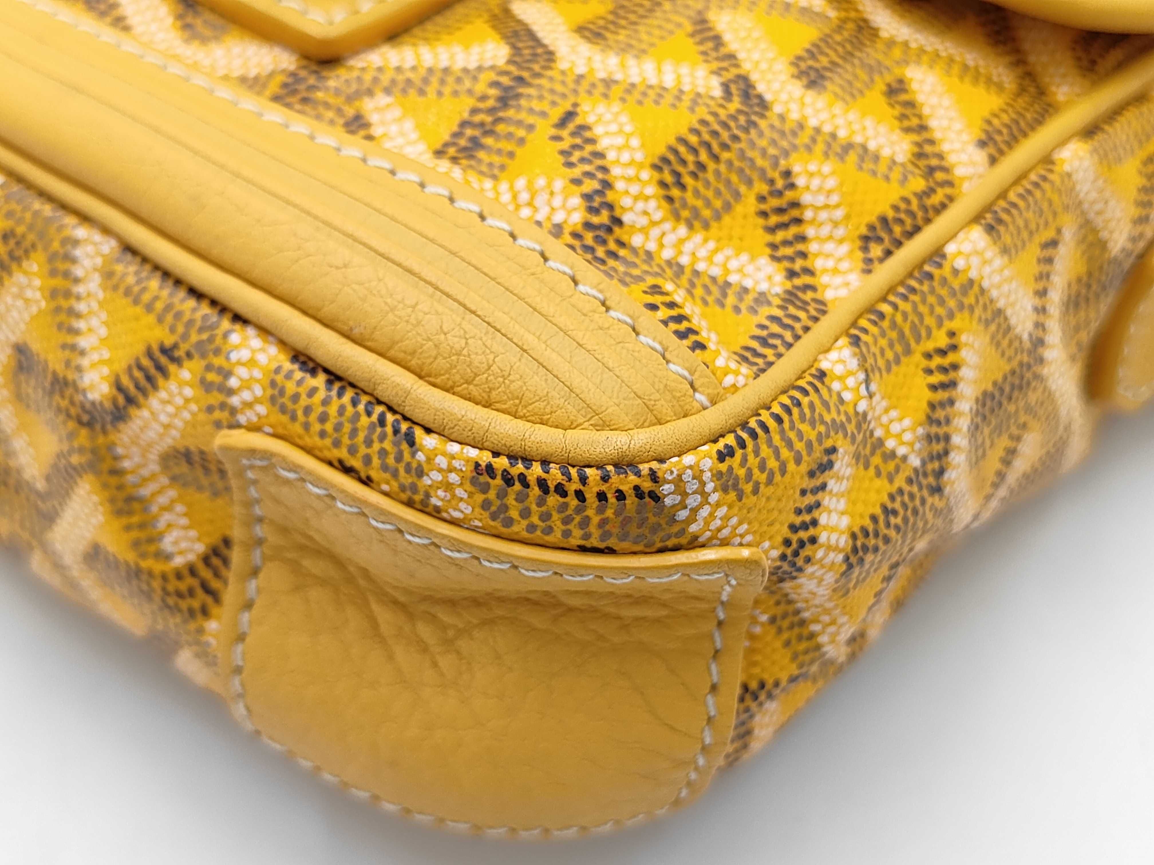 Grand Bleu PM Yellow Goyard Shoulder Bag — view 7
