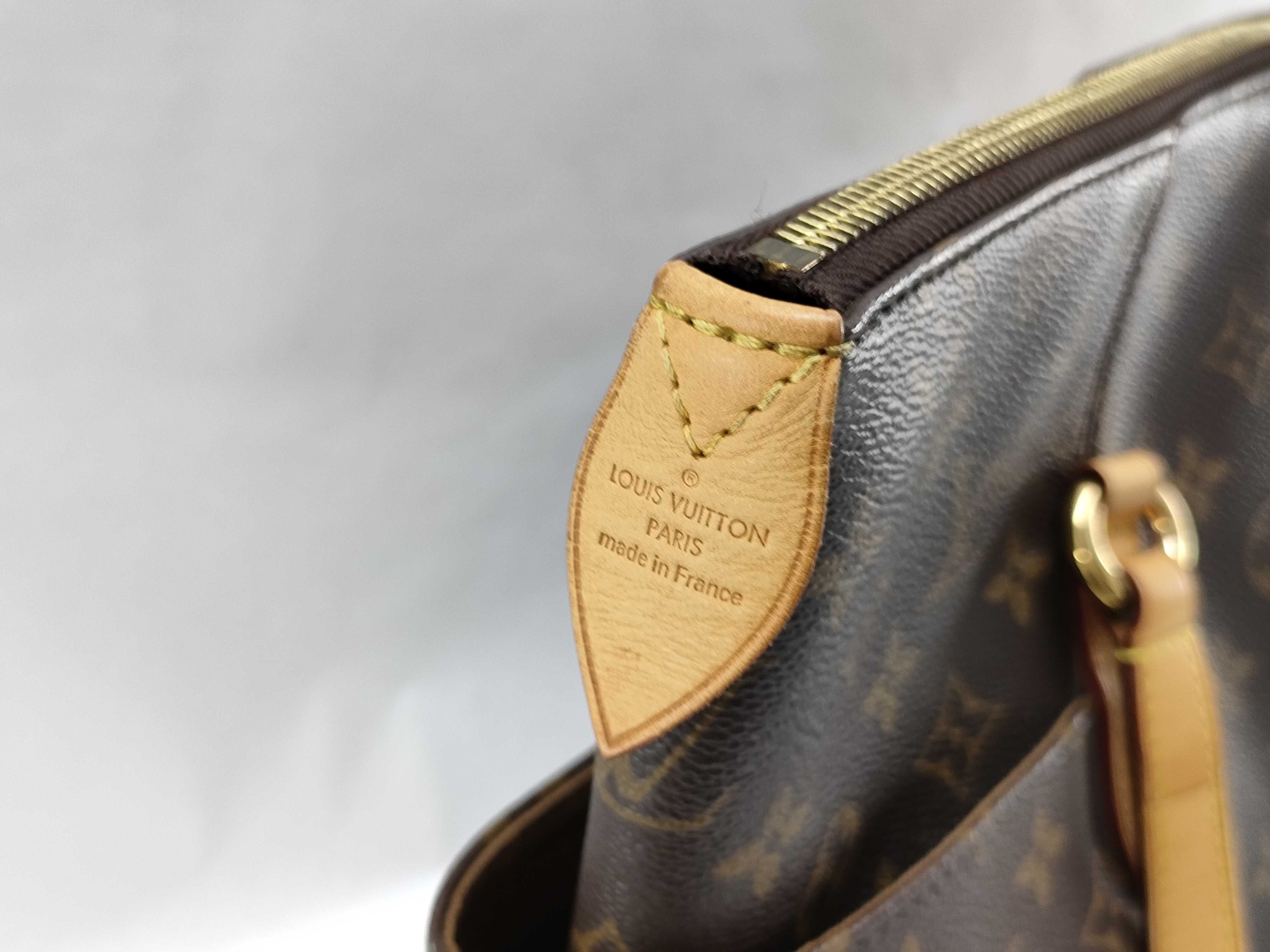 Monogram Louis Vuitton Totally MM Monogram M41015 Tote Bag — view 12