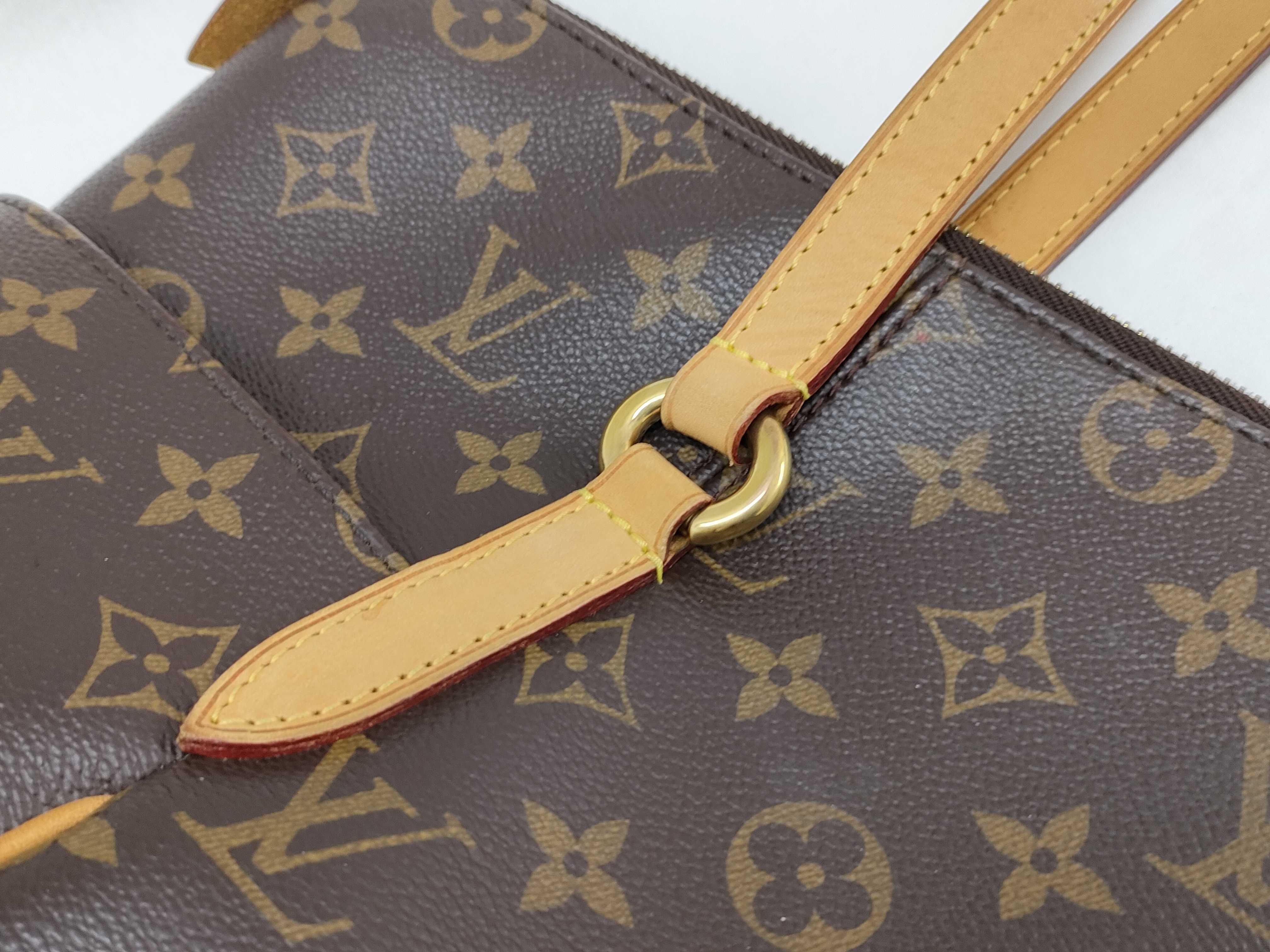 Monogram Louis Vuitton Totally MM Monogram M41015 Tote Bag — view 5