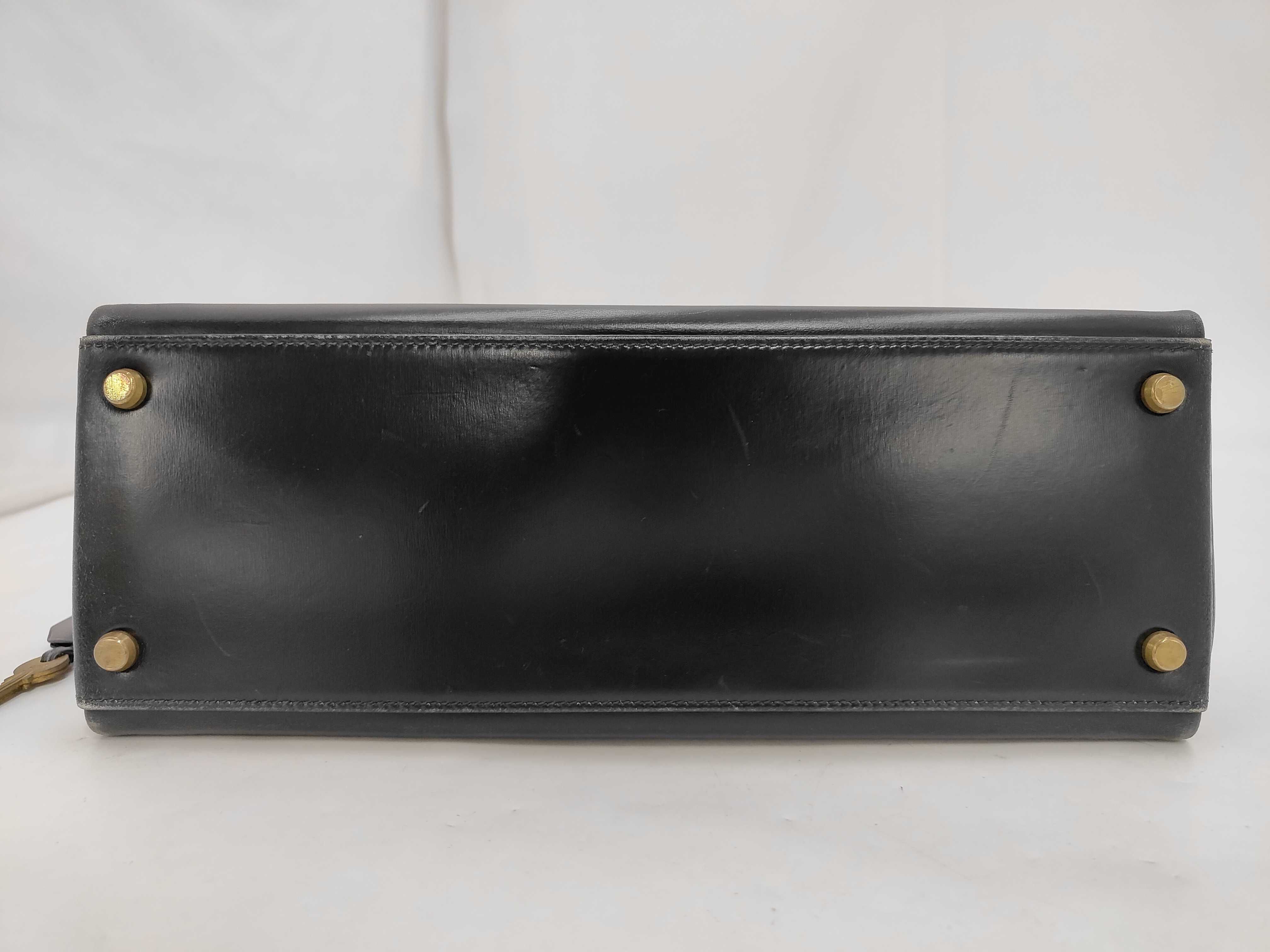 Kelly 32 Calfskin Black Gold Hardware N Stamp Handbag — view 7