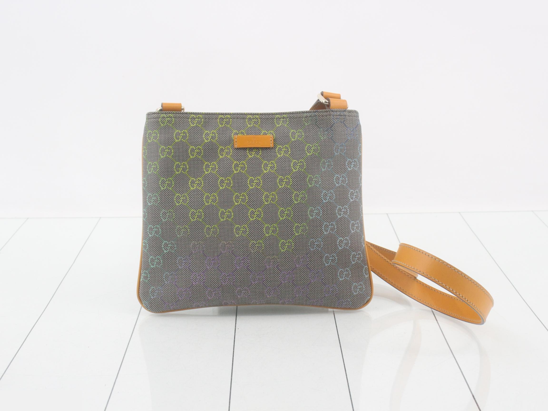 GG Supreme Shoulder Bag, Multicolor, Gray