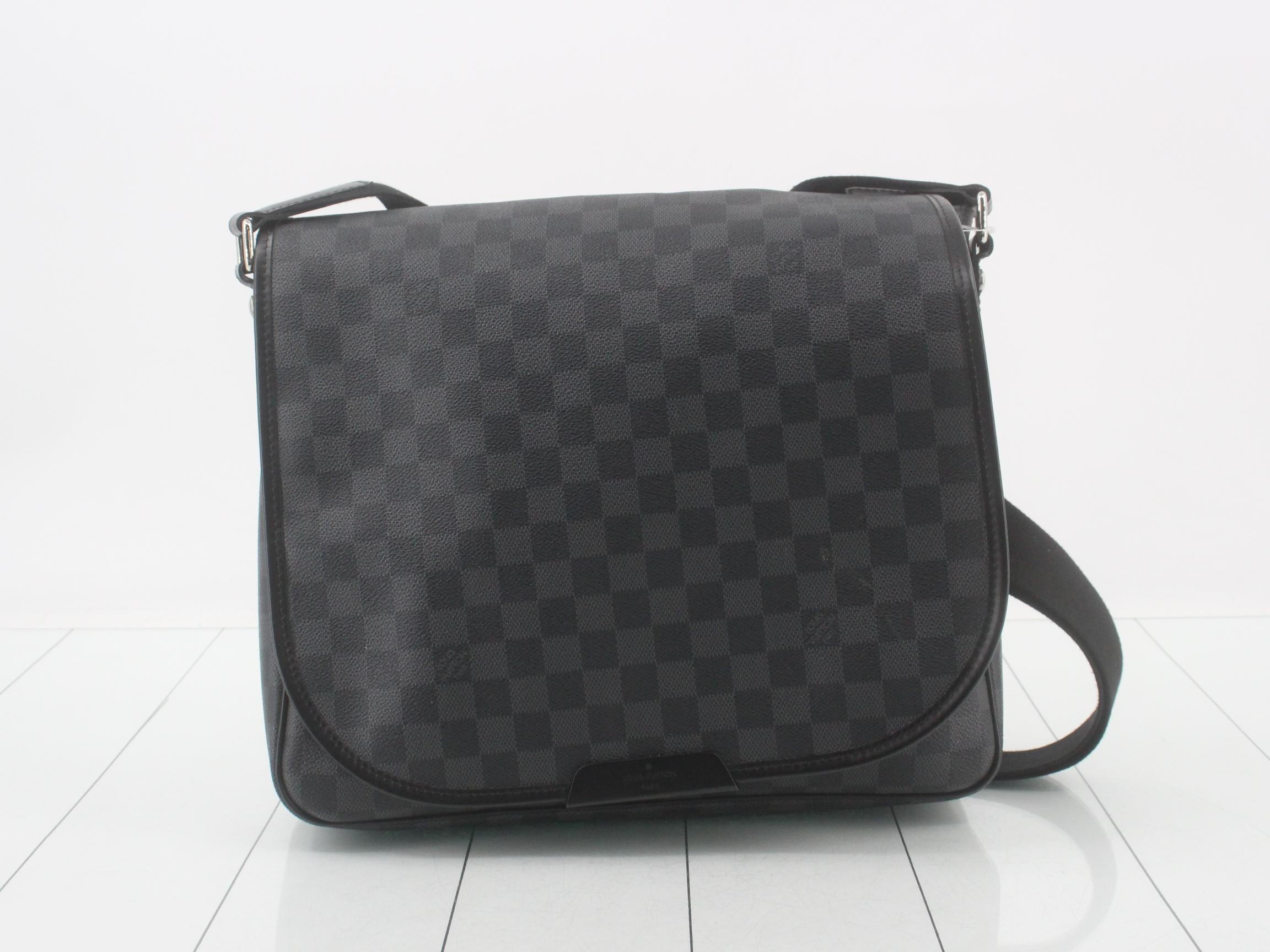 Damier Graphite Daniel