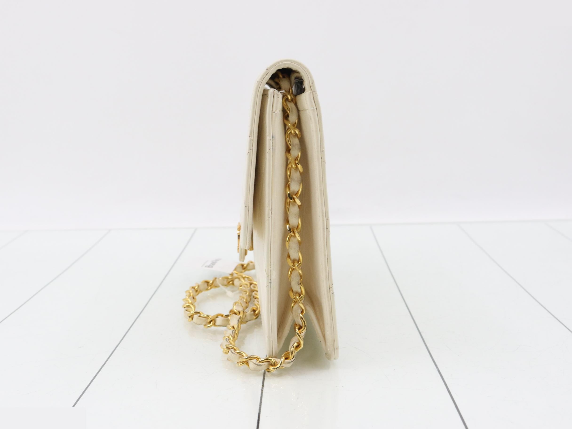 Coco Mark Push Lock Chain — view 3