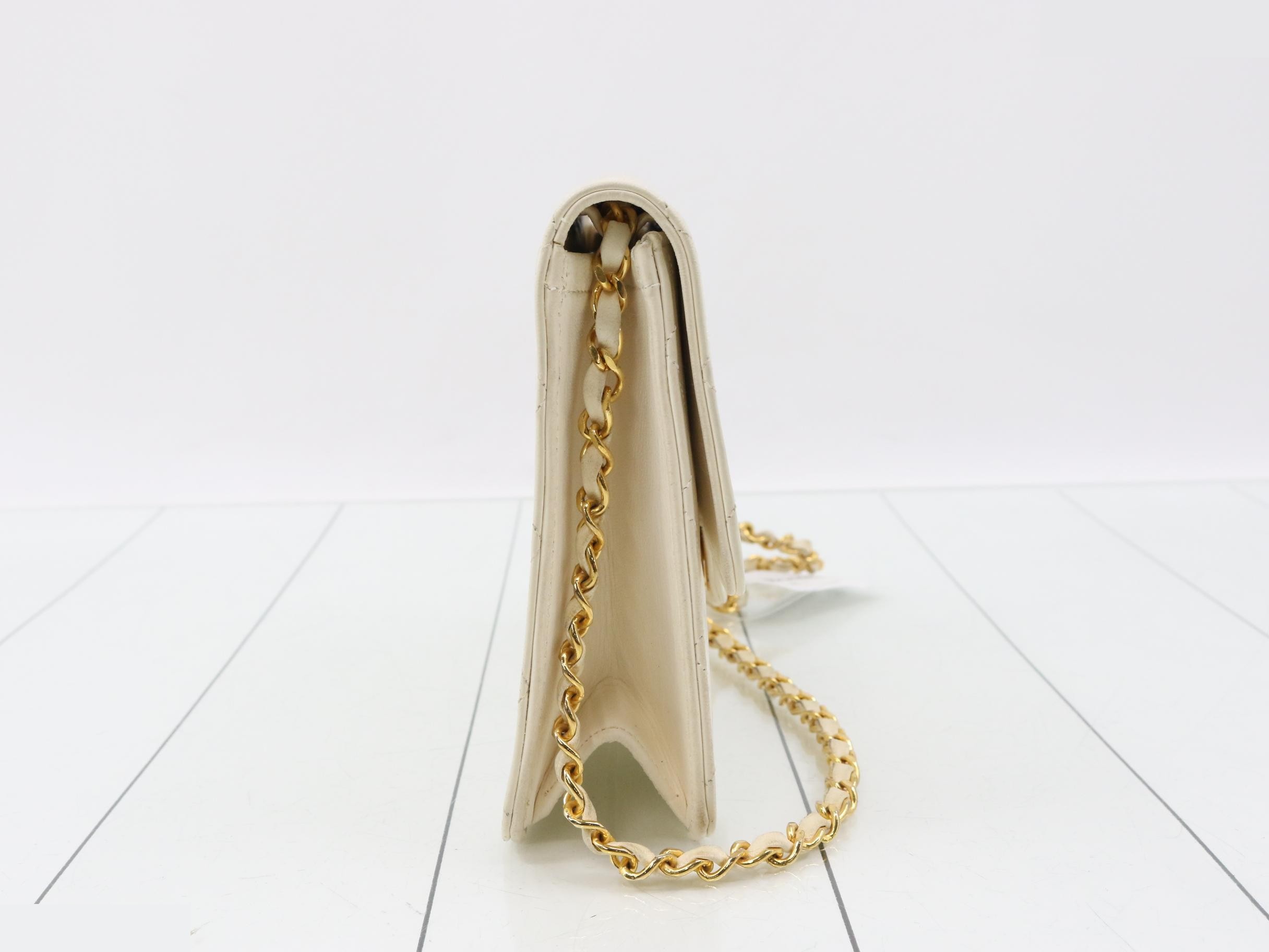 Coco Mark Push Lock Chain — view 4