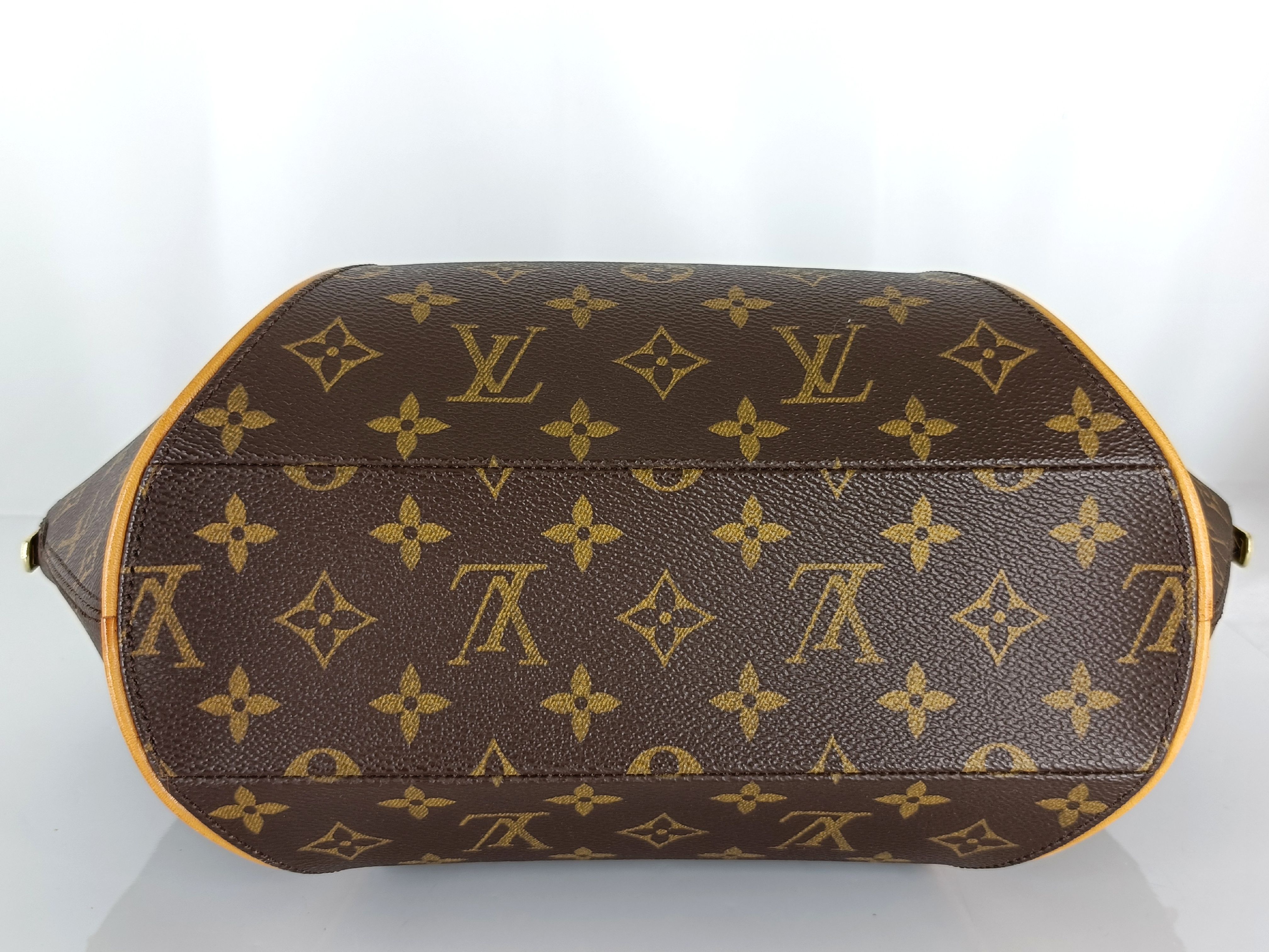 Monogram Ellipse MM M51126 TH0024 Handbag — view 7