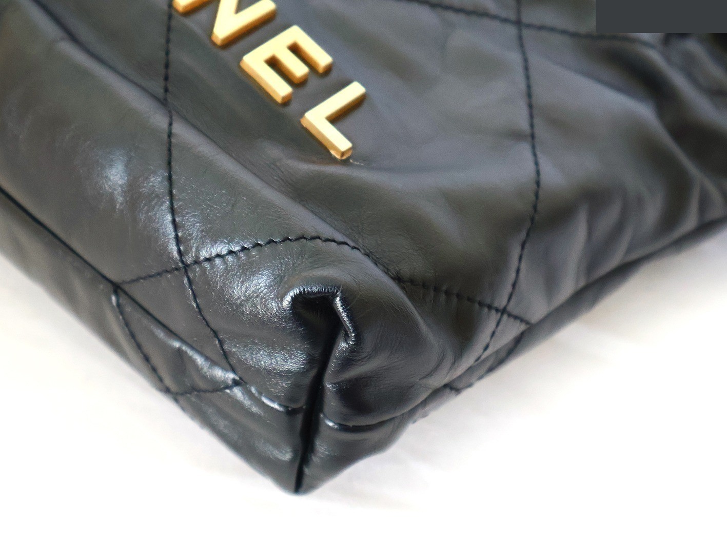 22 Shiny Calfskin Chain Shoulder Bag, Black — view 3