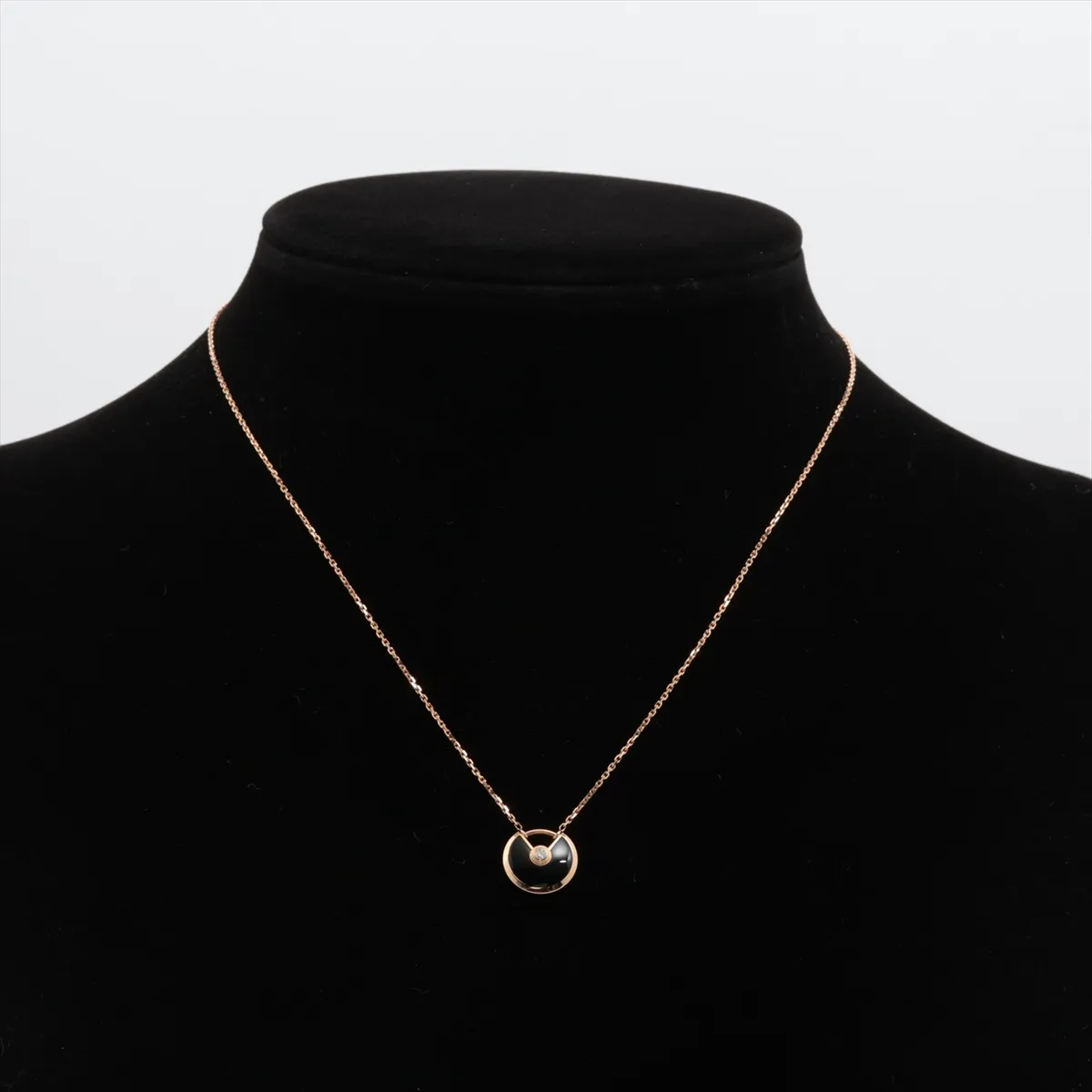 Amulette de Cartier Onyx Diamond Necklace 750 (PG) 3.1g DIG298 — view 5