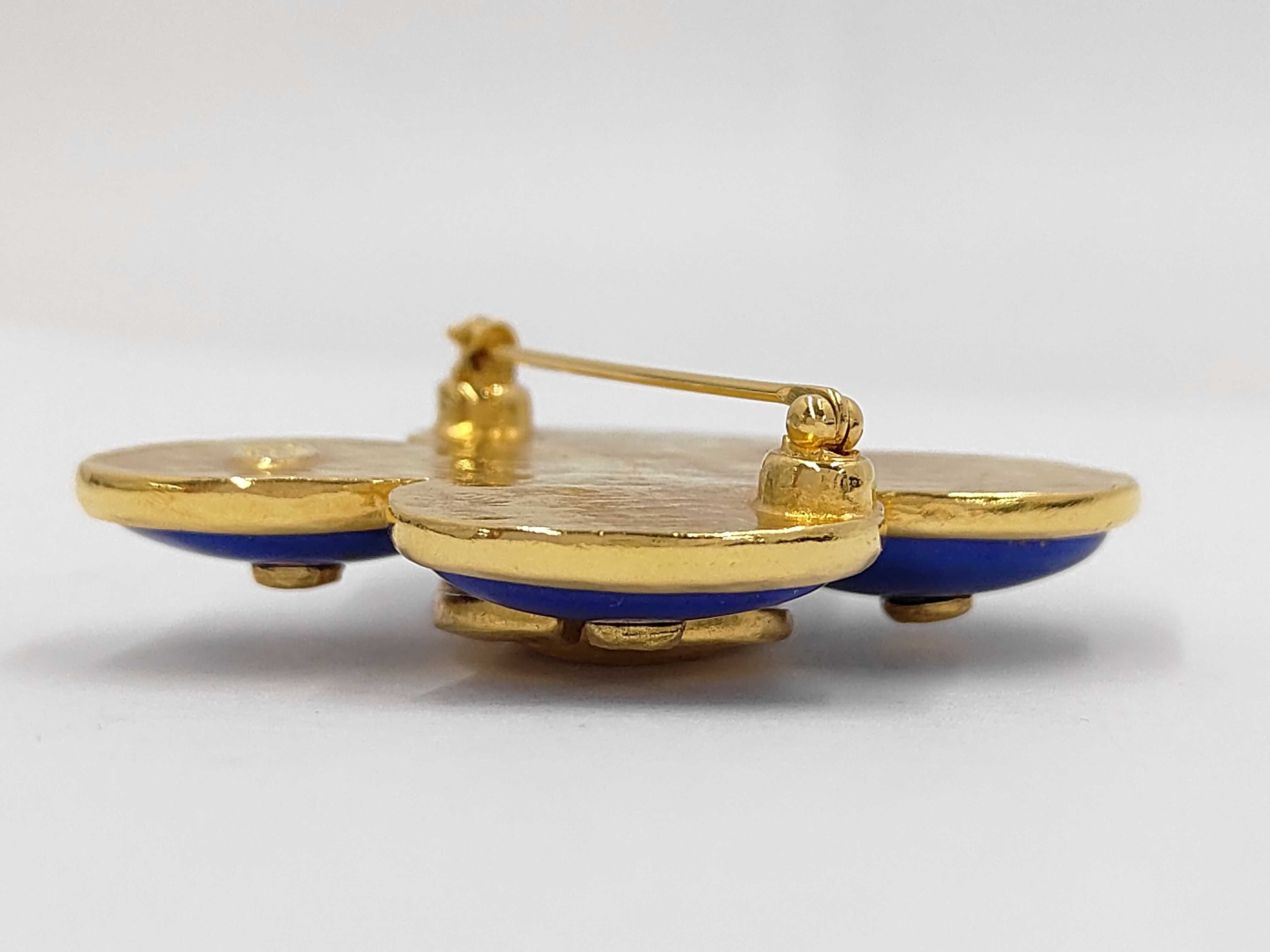 Coco Mark Colored Stone Brooch Gold Brooch — view 2