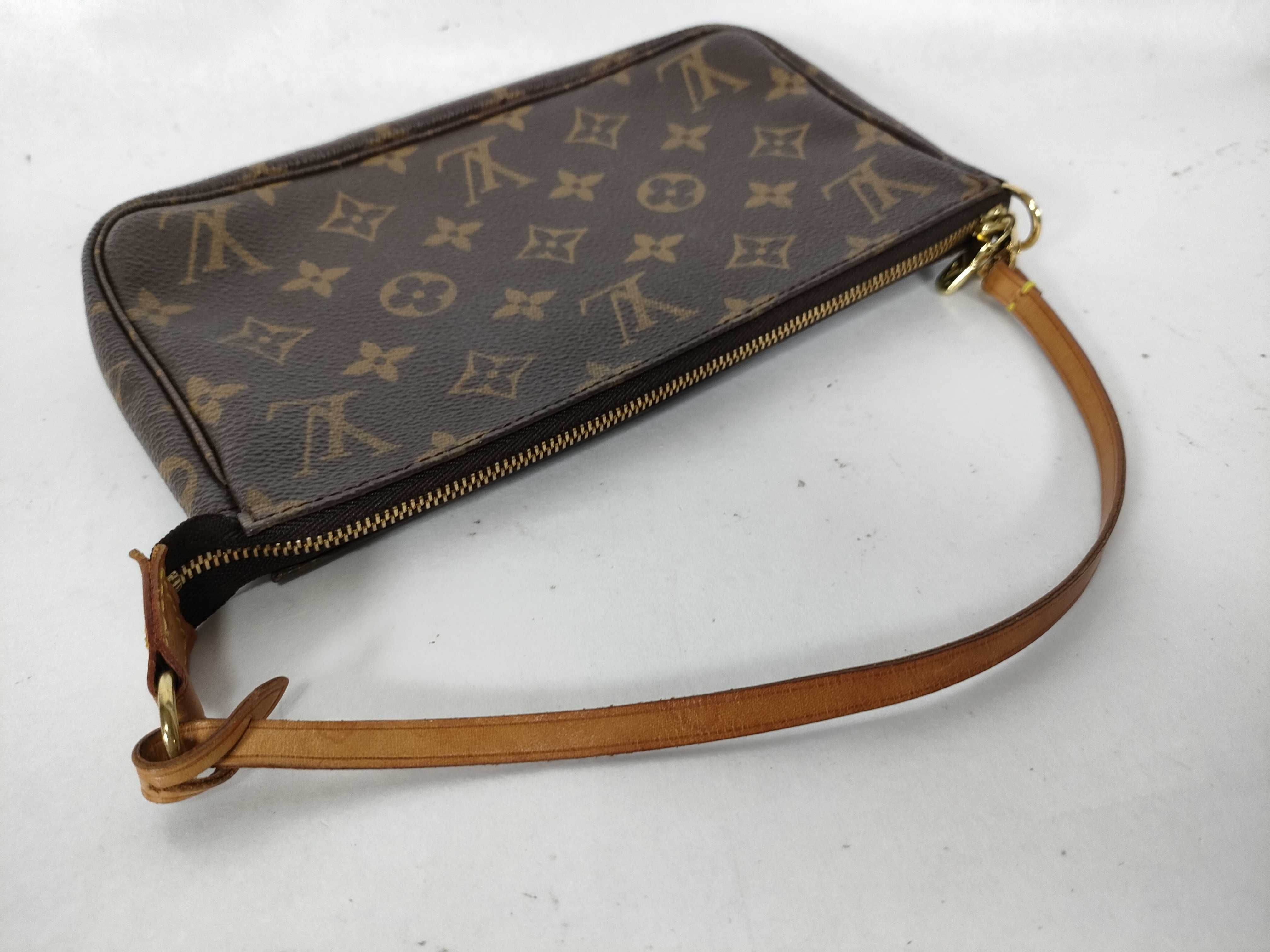 Monogram Accessoires VI1001 Pouch — view 3