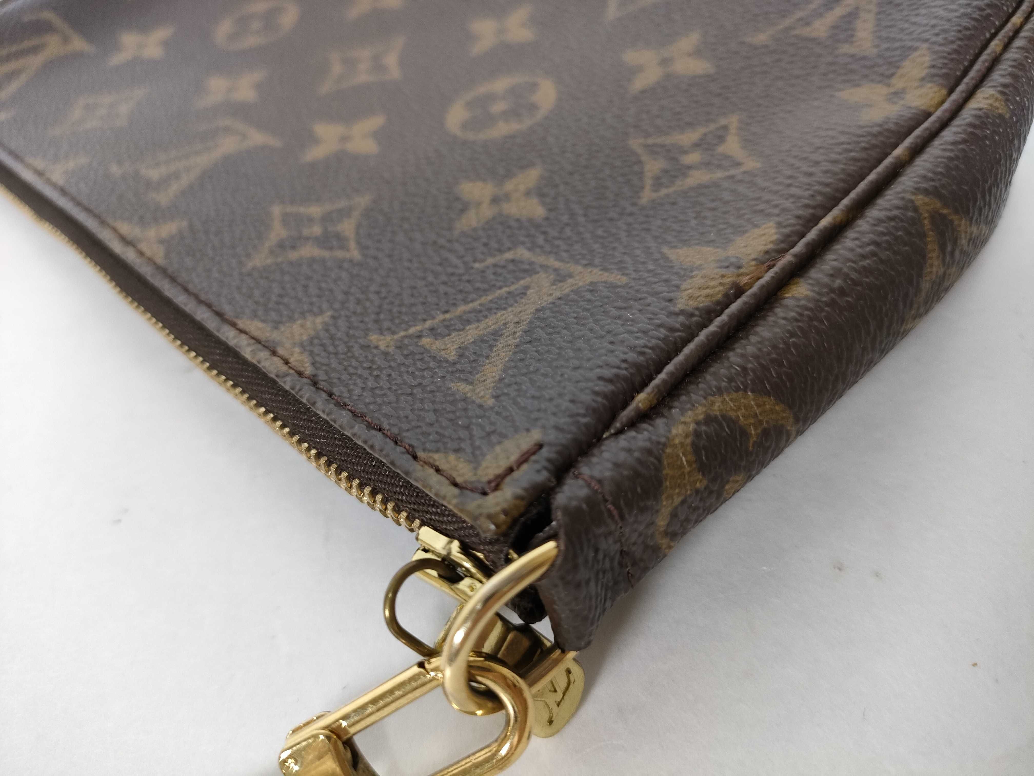 Monogram Accessoires VI1001 Pouch — view 5