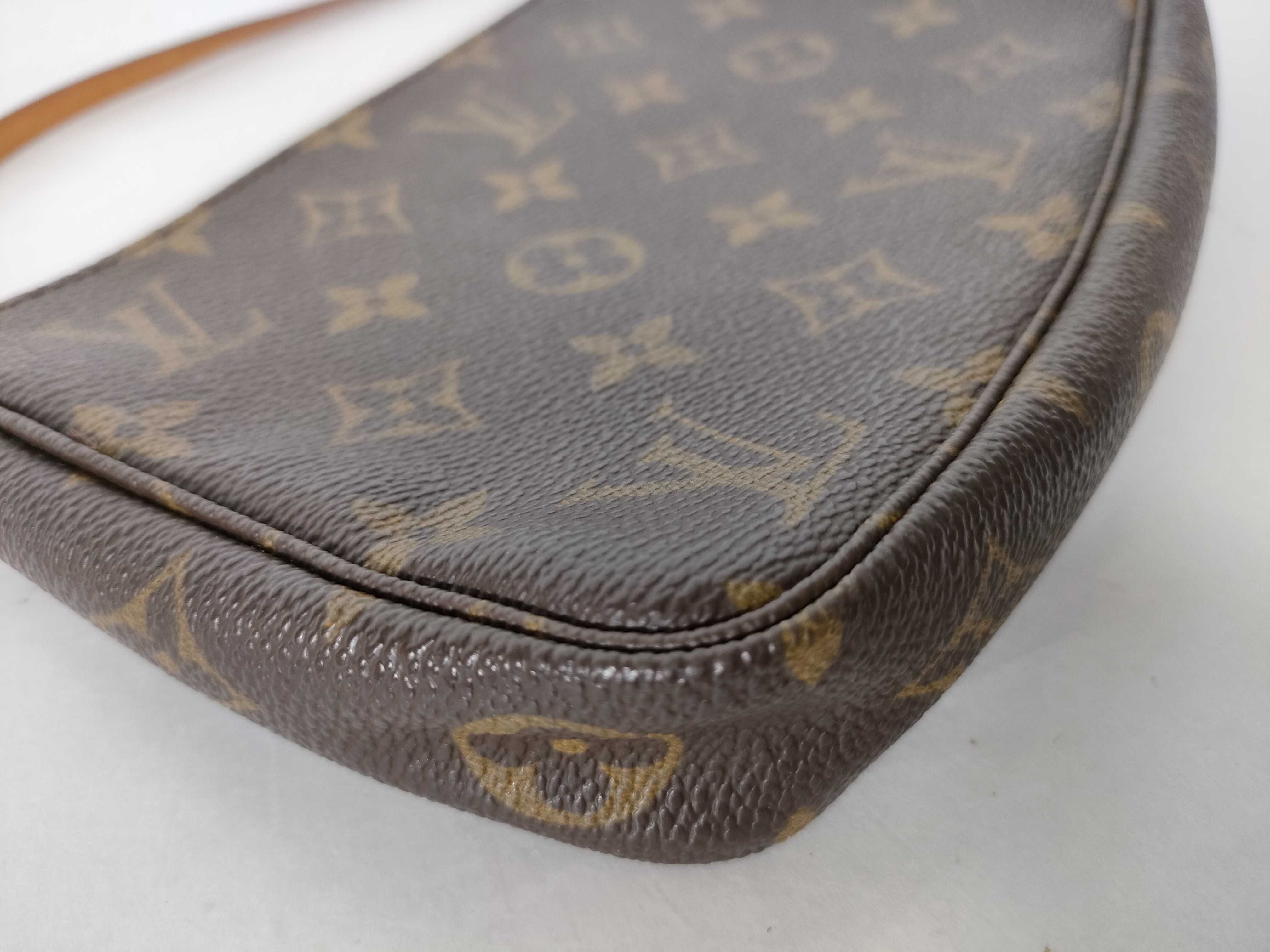 Monogram Accessoires VI1001 Pouch — view 6