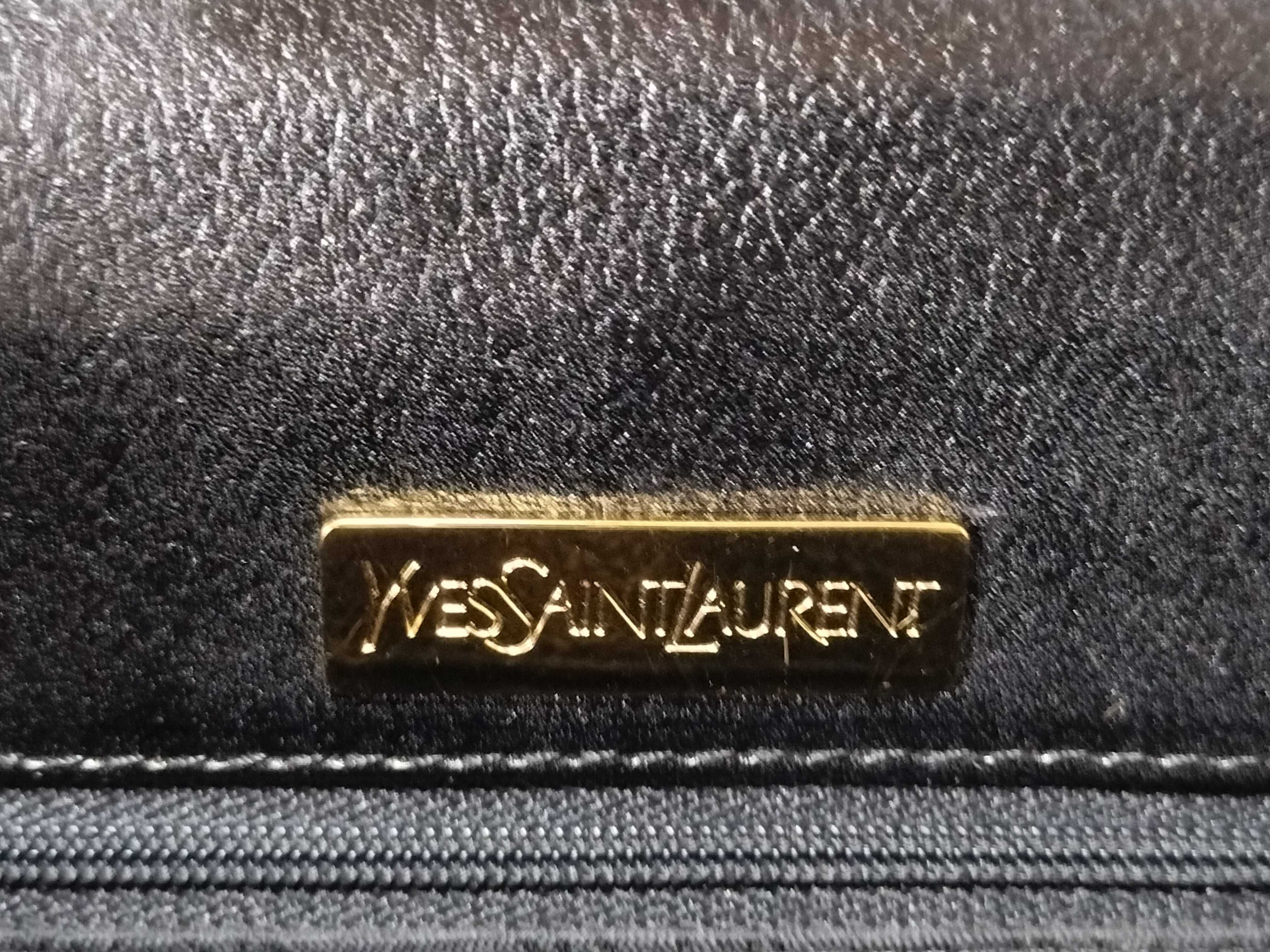 grained leather shoulder bag with flap — view 14