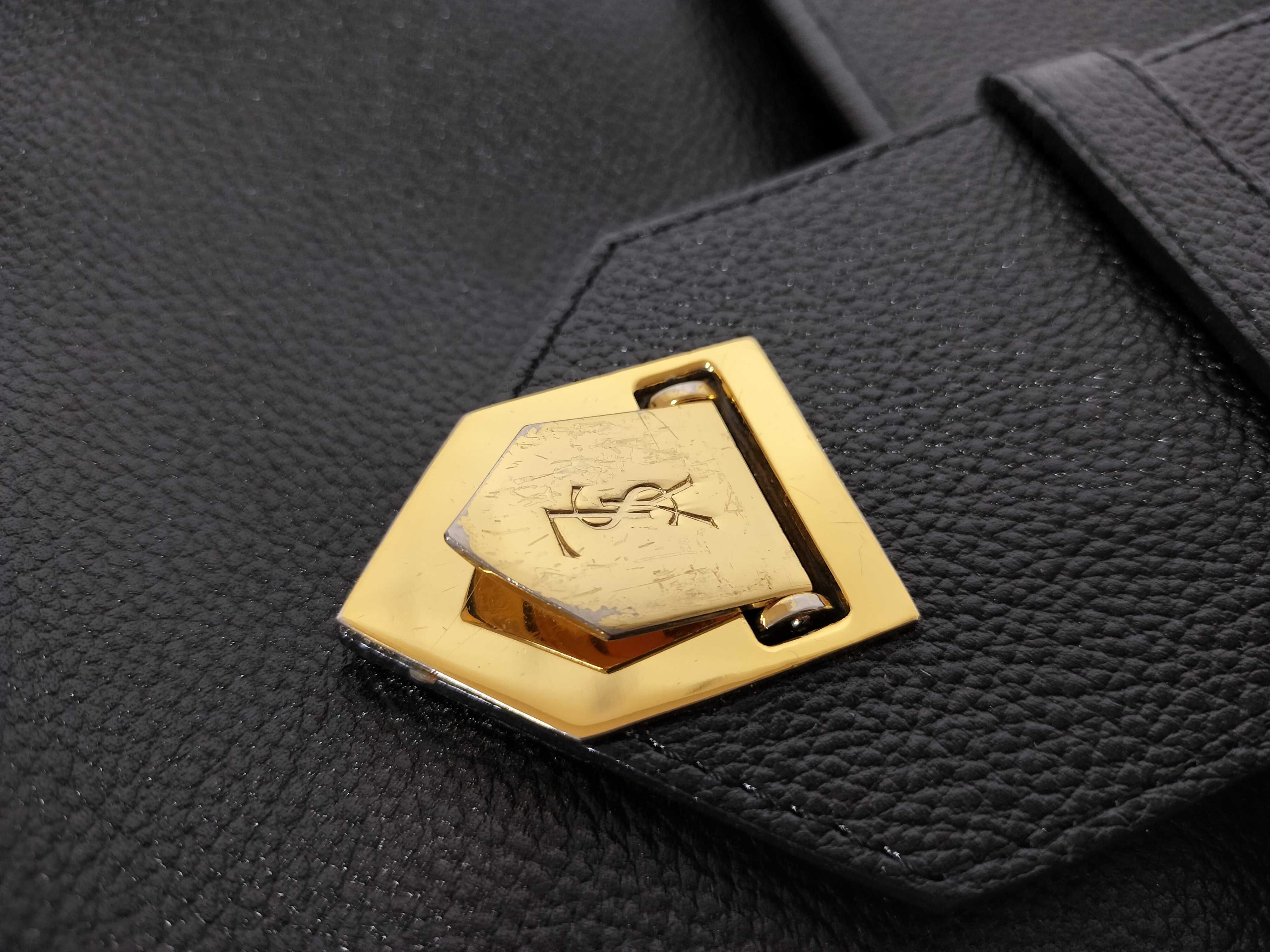 grained leather shoulder bag with flap — view 10