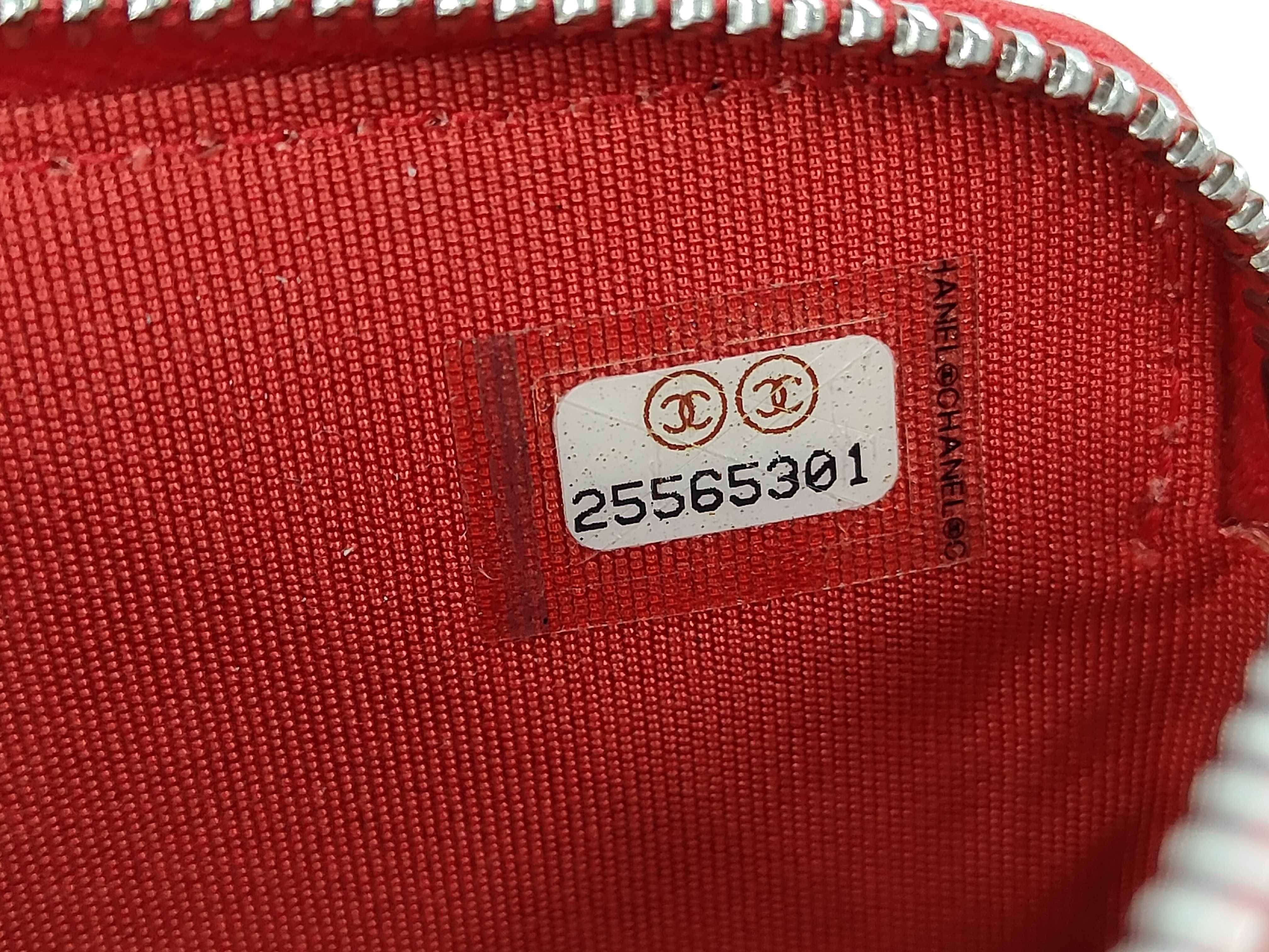 Matelassé Red Chain Wallet (Serial Number 25) Shoulder Bag — view 11