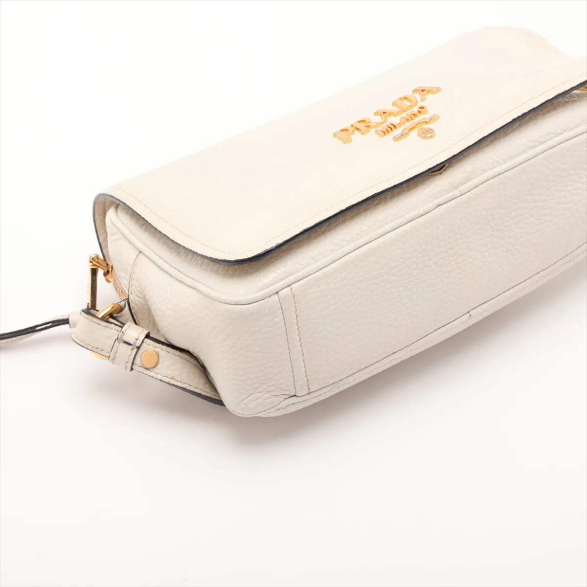 Vitello Leather Shoulder Bag, White — view 4