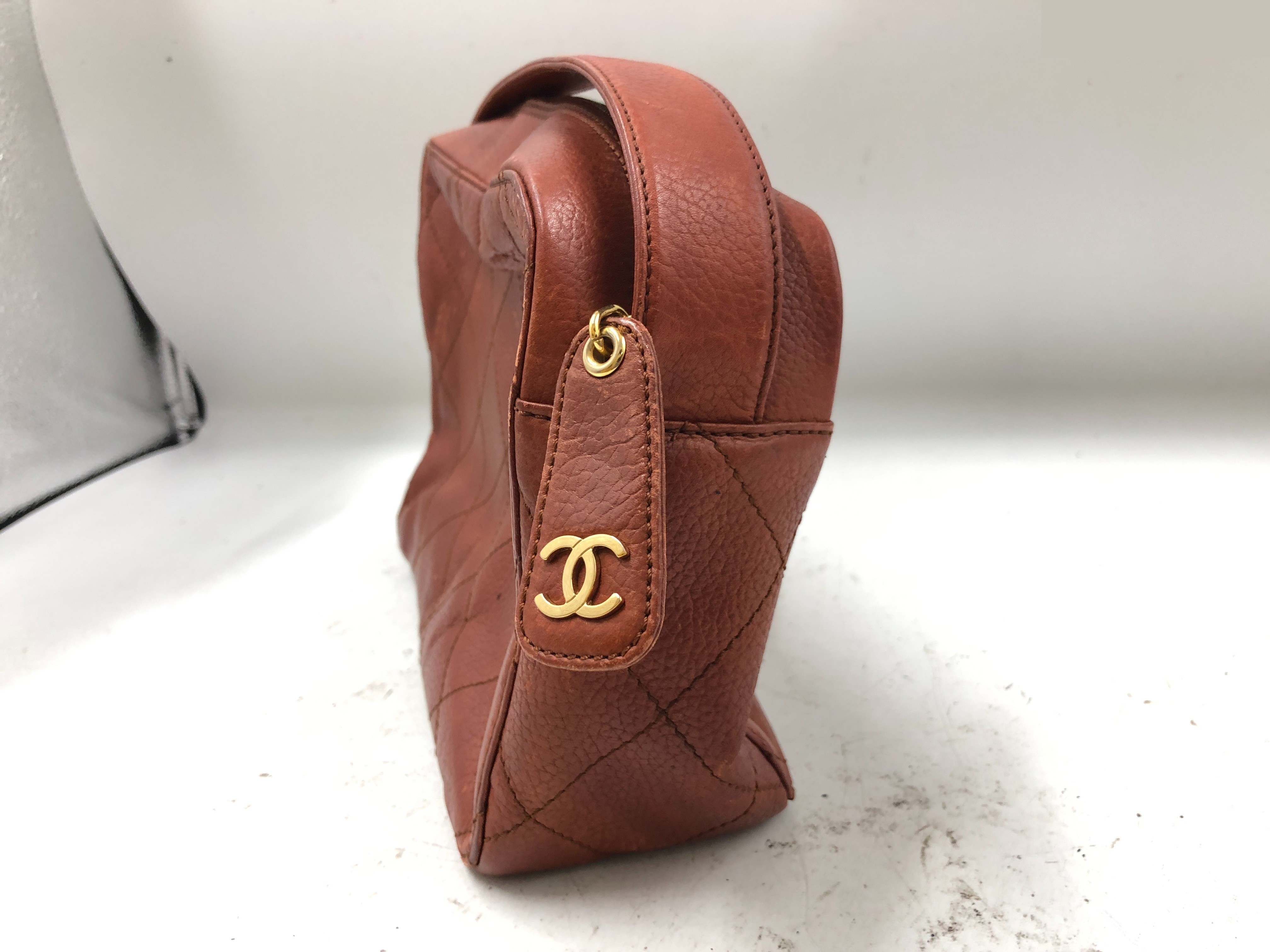 Matelassé Shoulder Bag, Leather, Brown — view 3