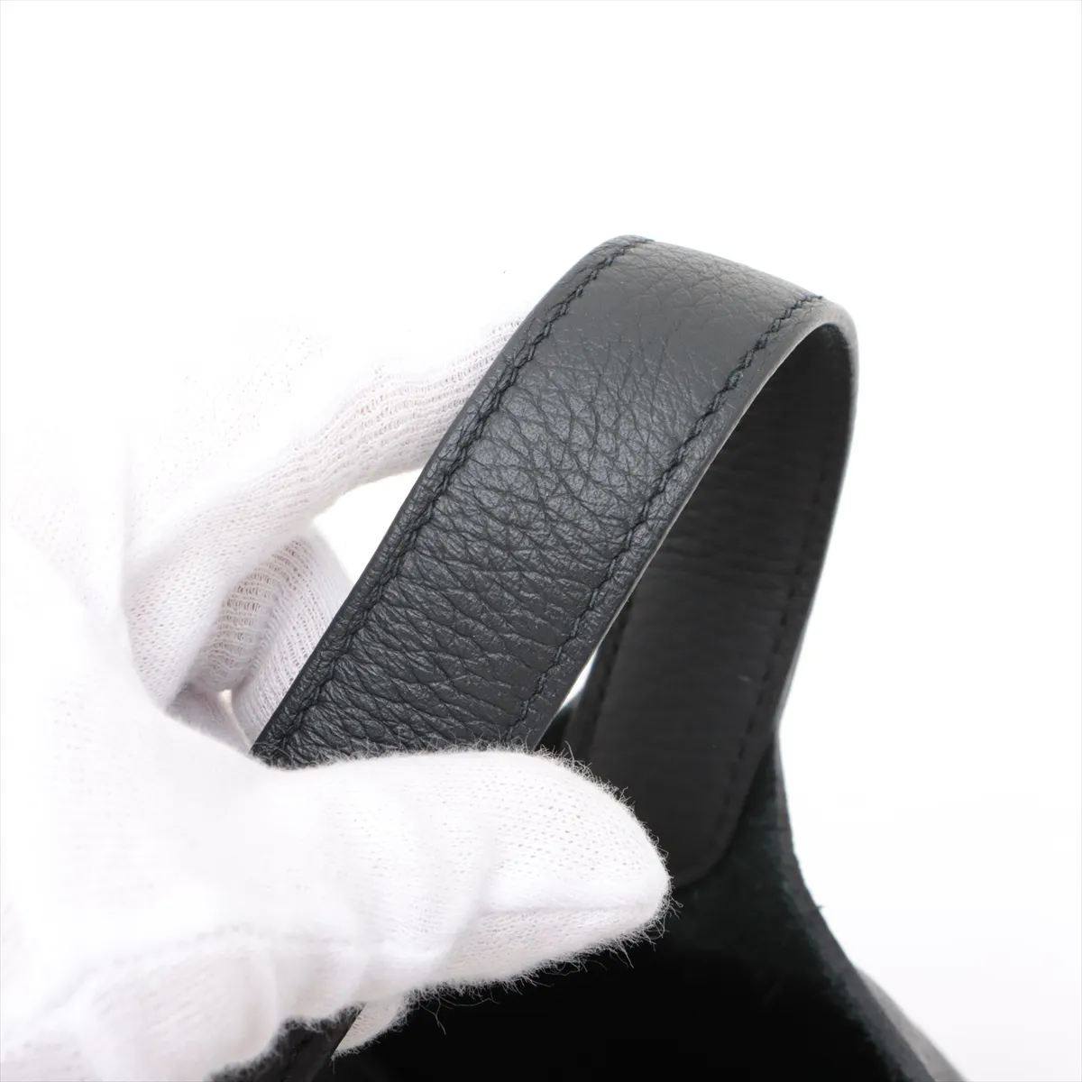 Picotin Lock 18 PM, Taurillon Clemence leather, black with gold hardware, U: 2022 — view 12