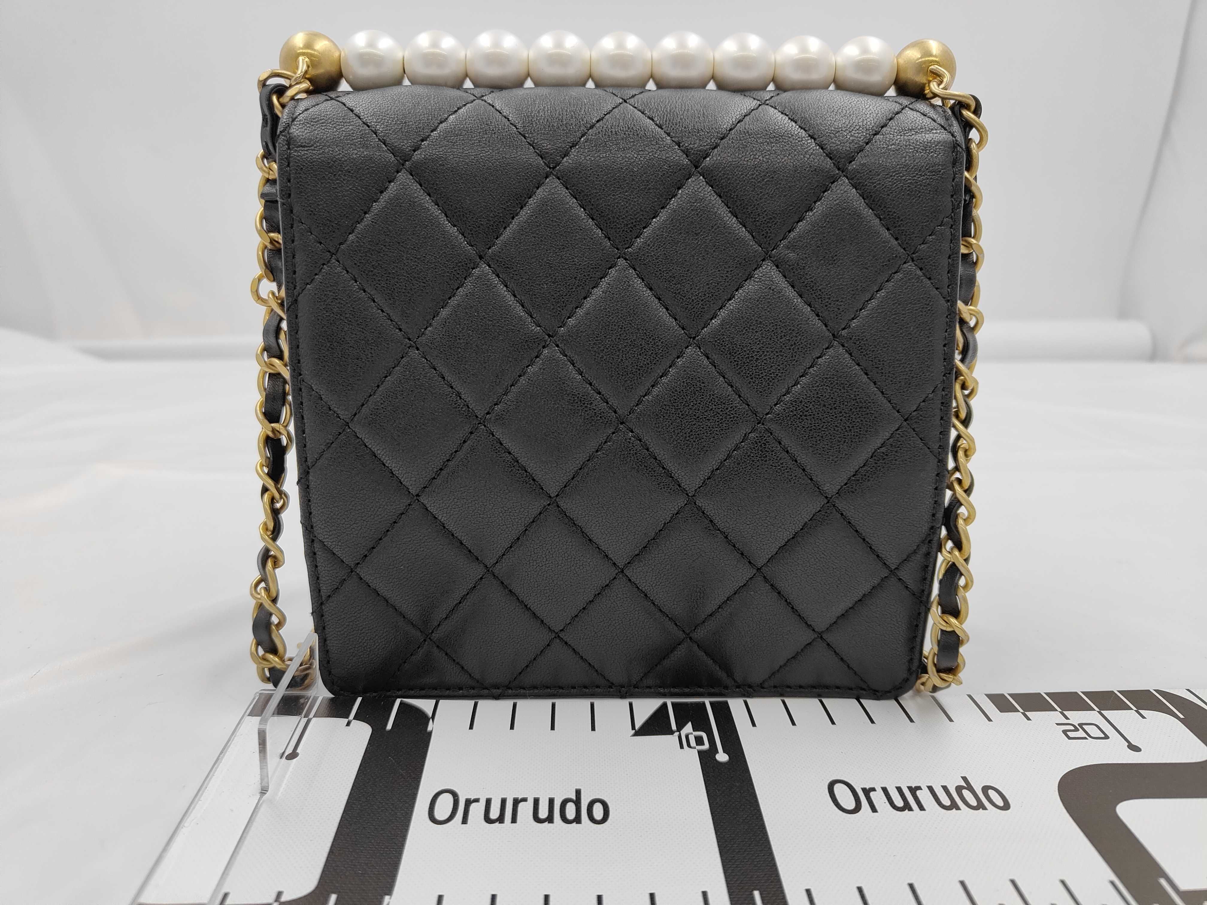 Matelassé Chain Shoulder Bag with Pearls and Lambskin, Black — view 2