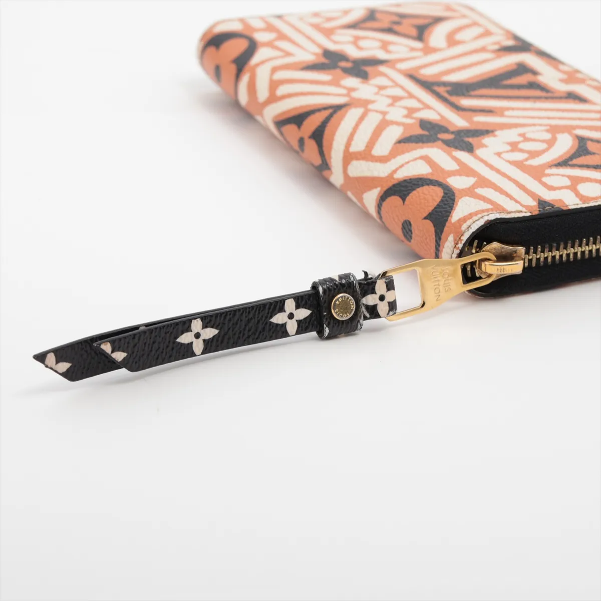 LV Crafty Zippy Wallet M69437 Crème Caramel Round Zip Wallet RFID detected, zipper is stiff — view 14