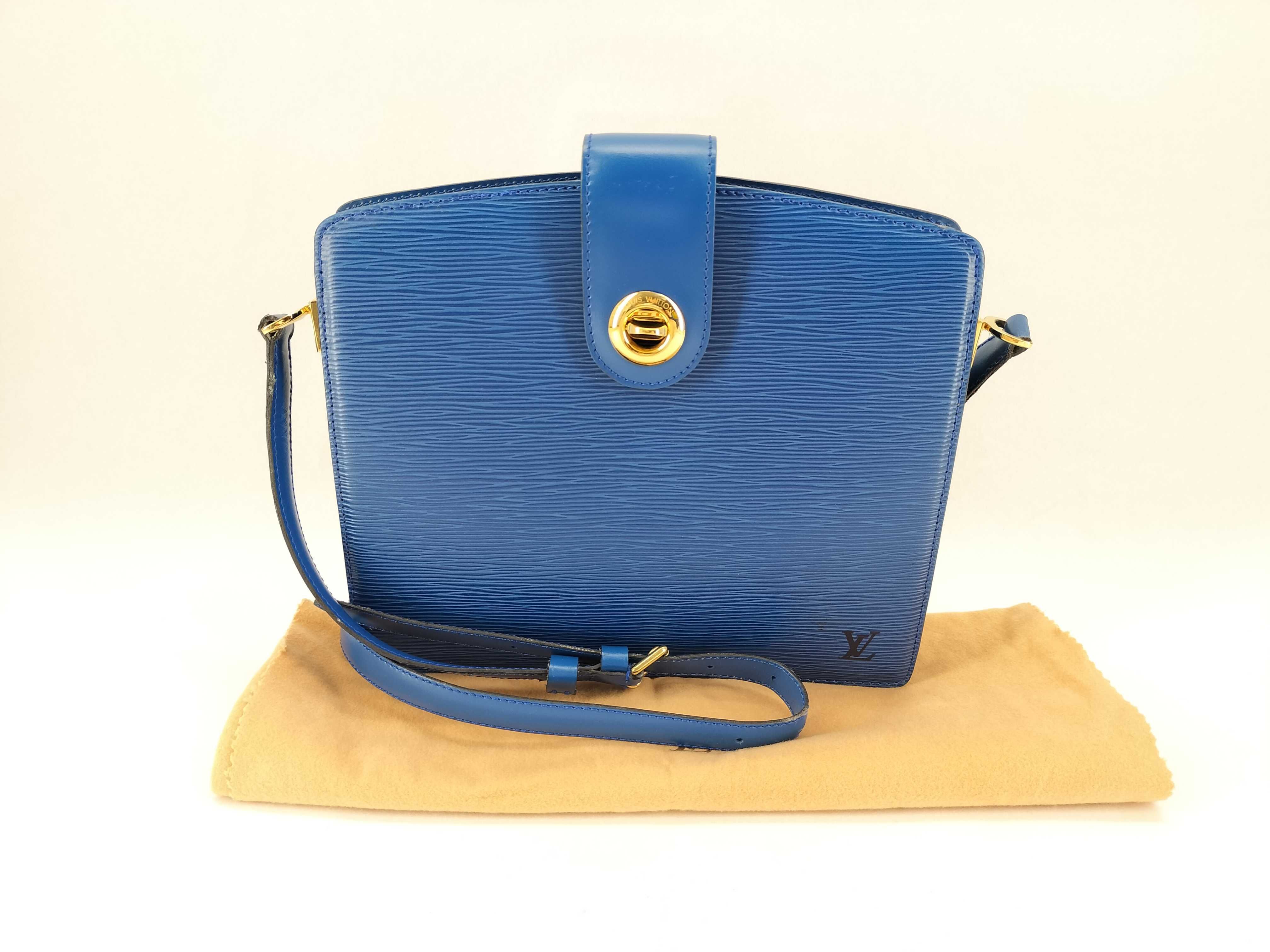 Epi Capucines Shoulder Bag