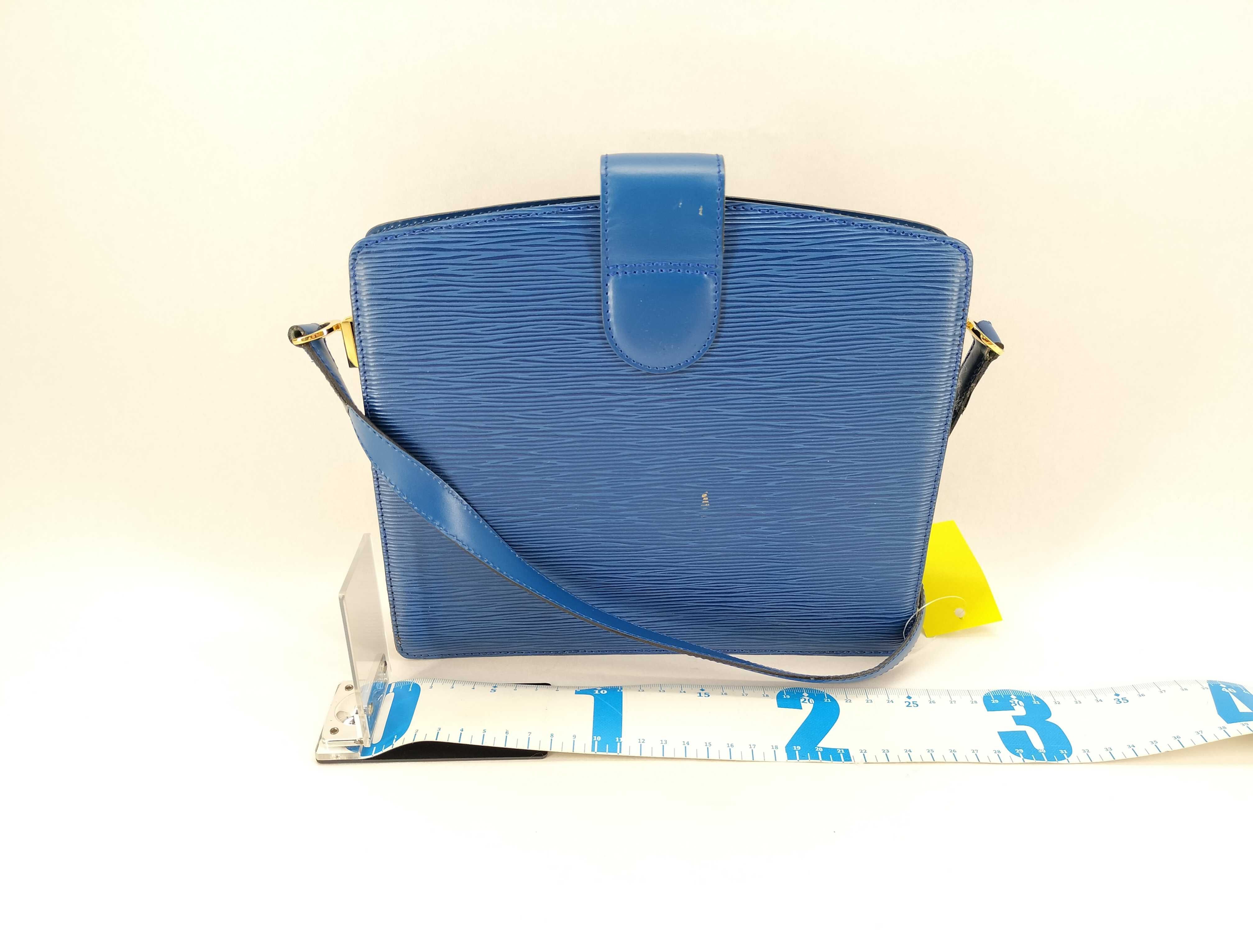 Epi Capucines Shoulder Bag — view 2
