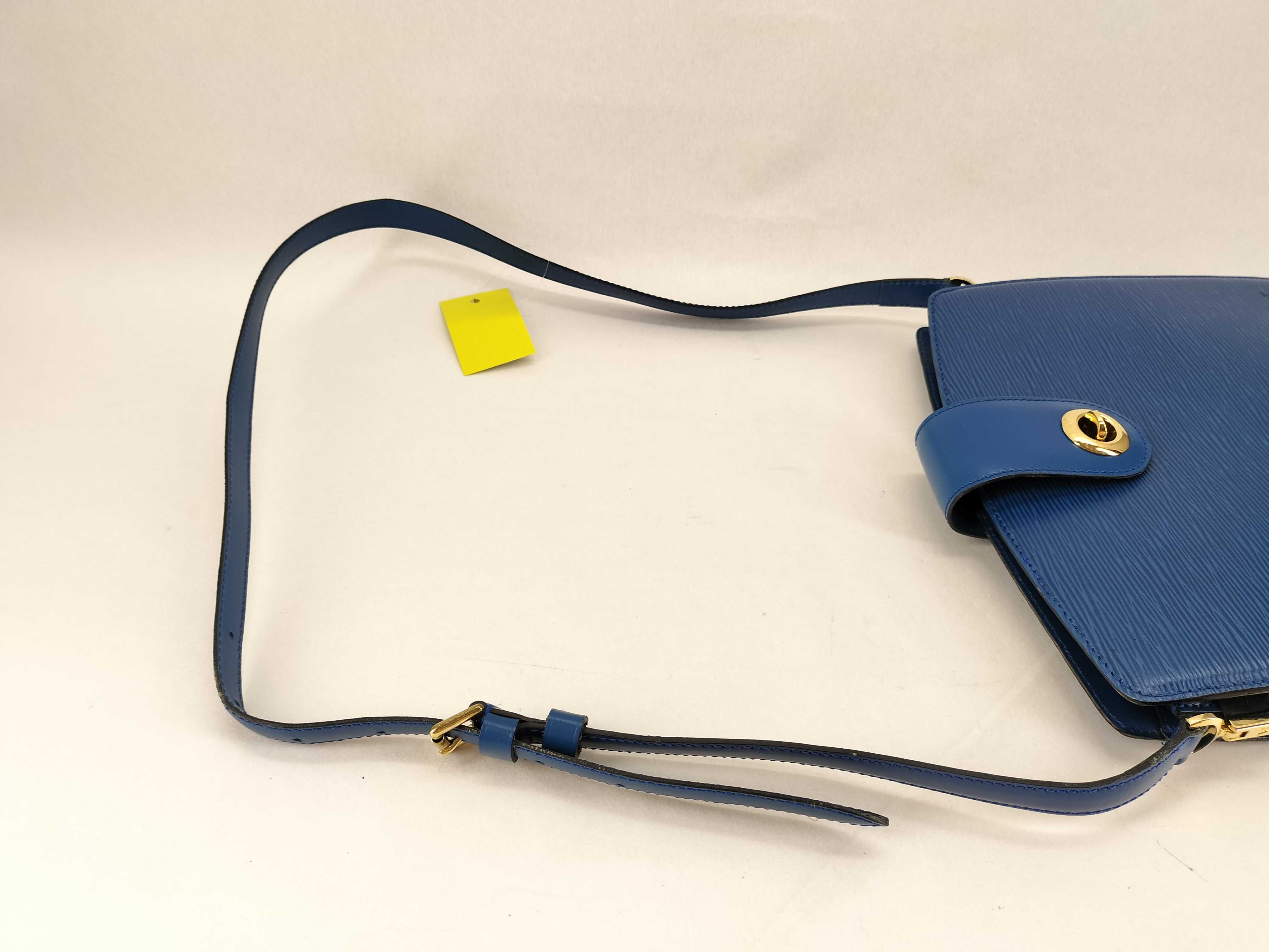 Epi Capucines Shoulder Bag — view 3
