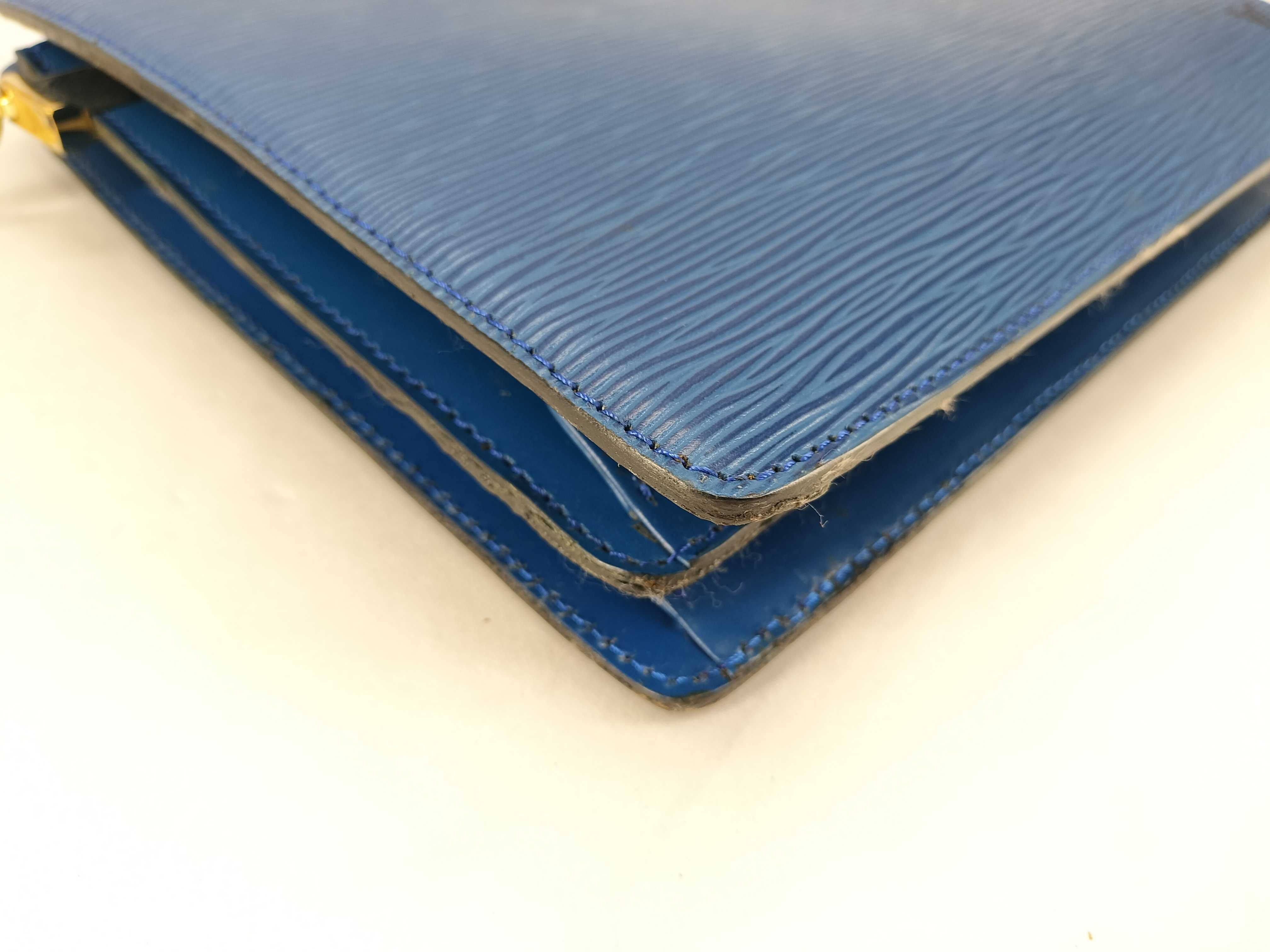 Epi Capucines Shoulder Bag — view 7