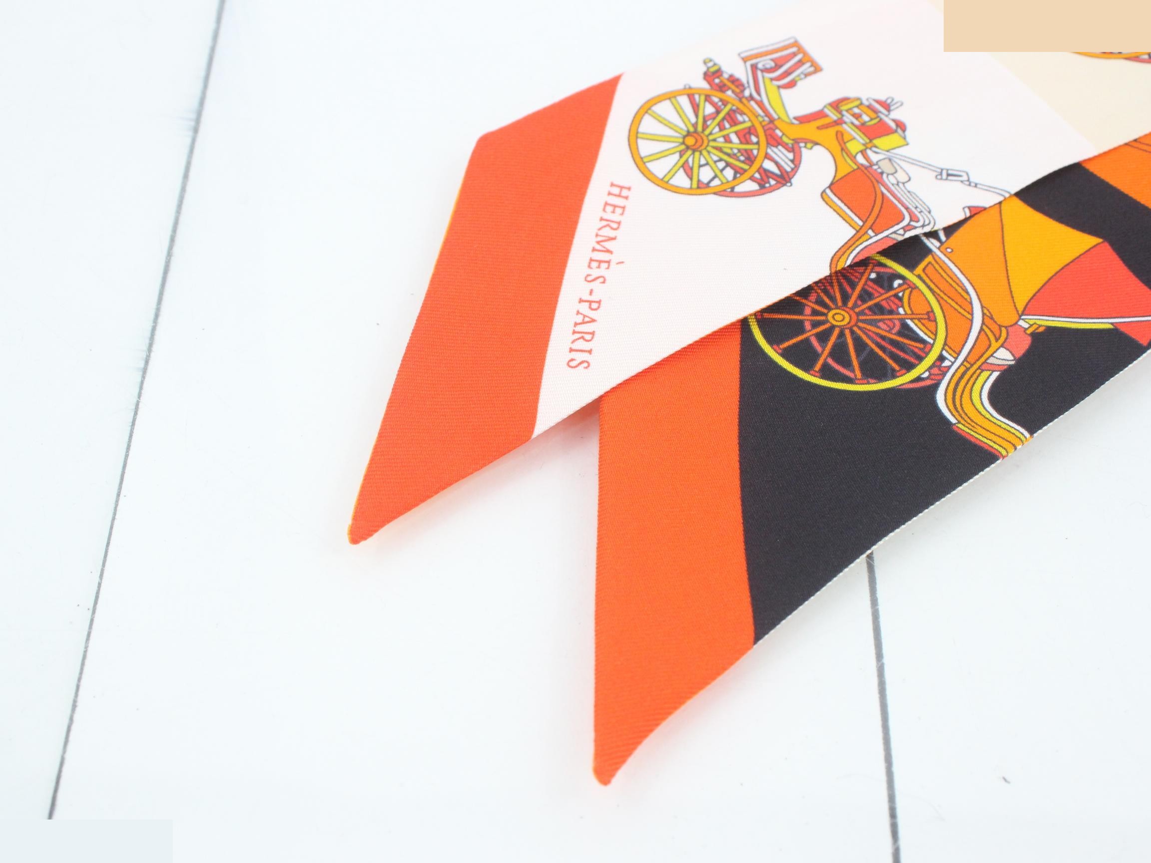 Scarf with tag — view 3